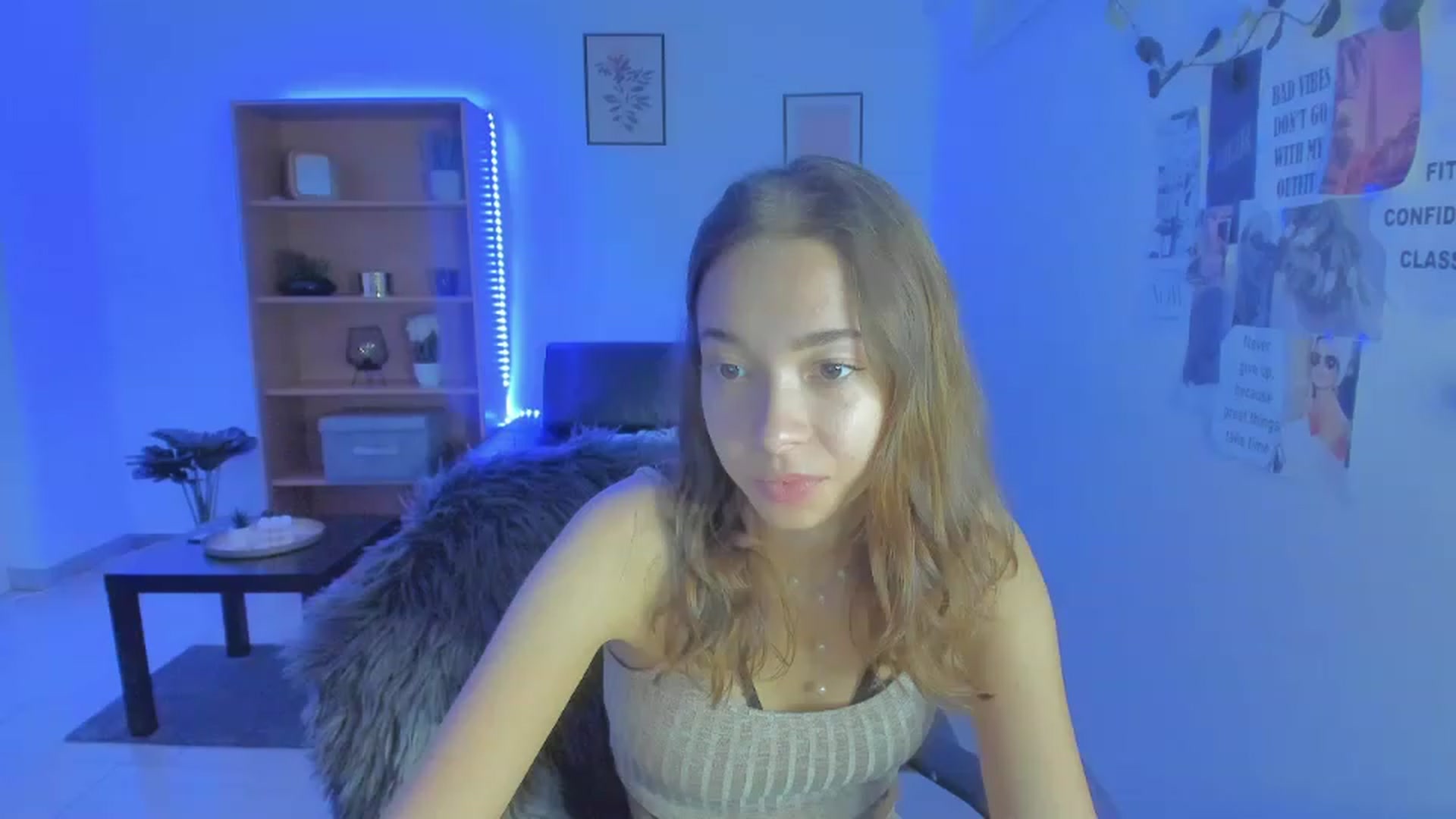 Gallery image thumbnail from Lara_lust18's myfreecams stream on, 03/12/2023, 18:20 image 7 of 20