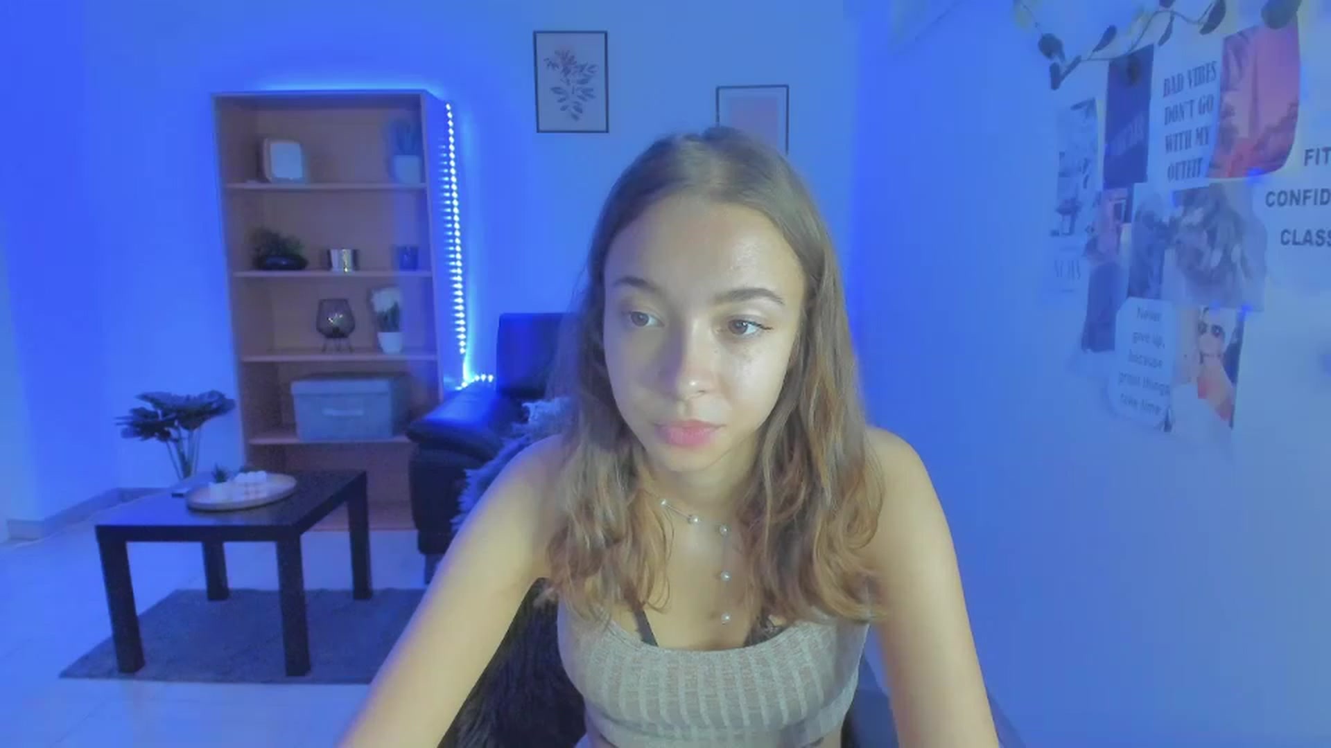 Gallery image thumbnail from Lara_lust18's myfreecams stream on, 03/12/2023, 18:20 image 17 of 20
