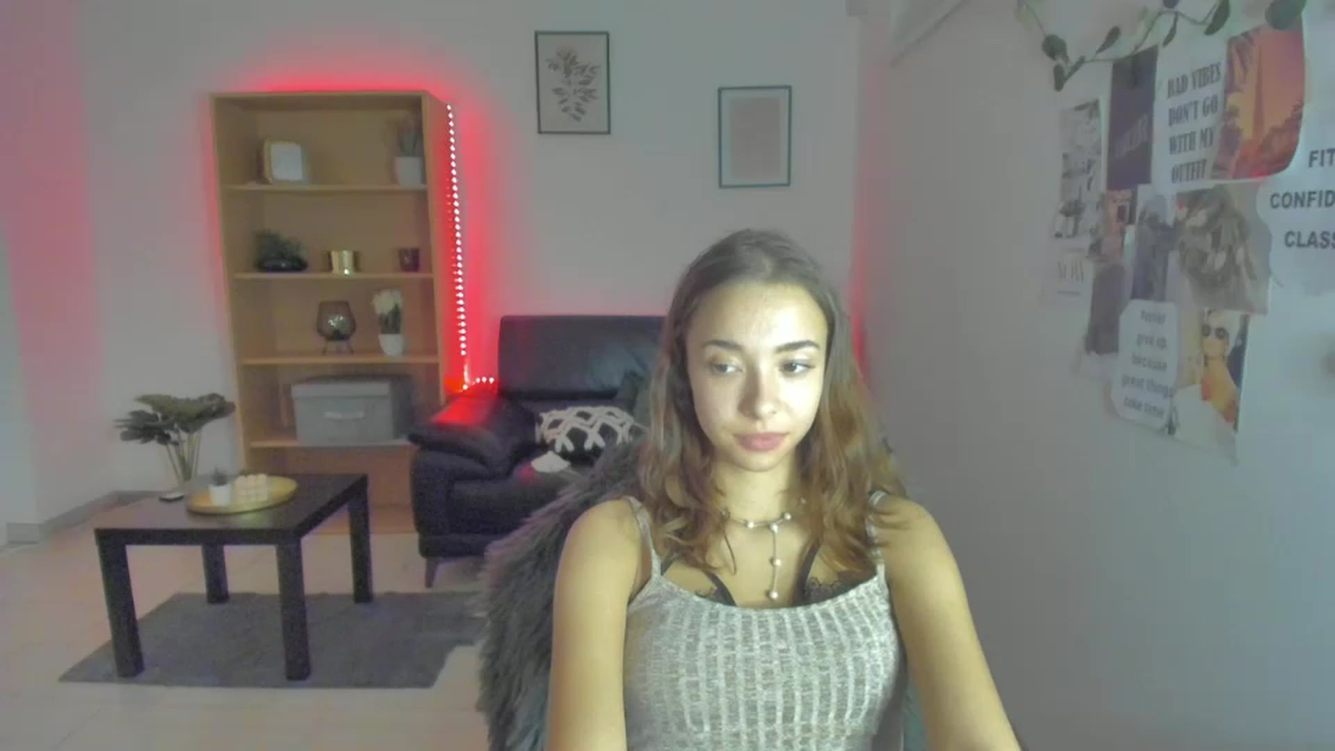 Gallery image thumbnail from Lara_lust18's myfreecams stream on, 03/12/2023, 21:12 image 11 of 20