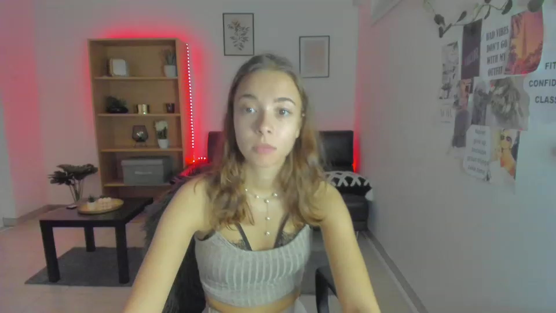 Gallery image thumbnail from Lara_lust18's myfreecams stream on, 03/12/2023, 21:12 image 2 of 20