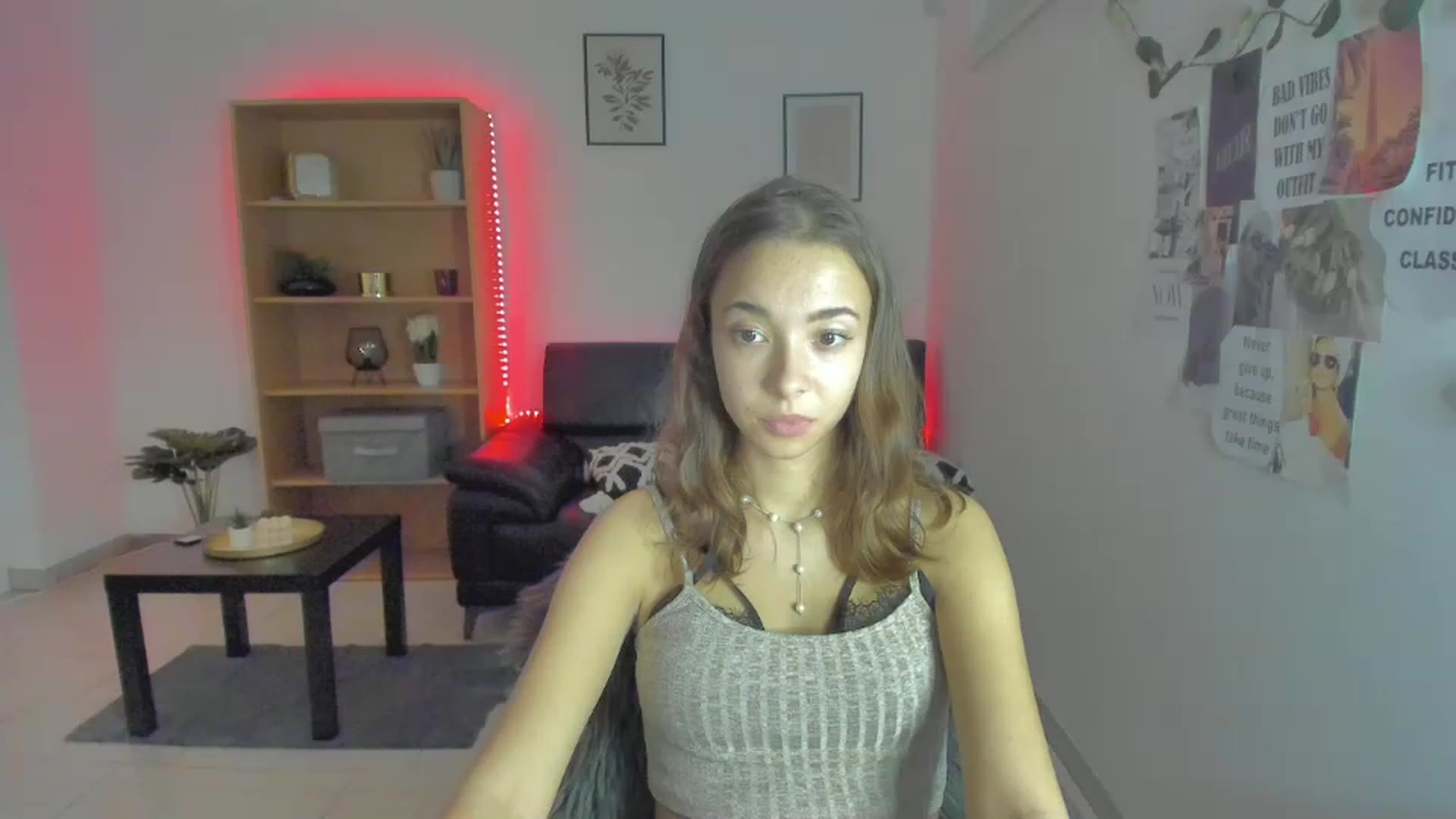 Gallery image thumbnail from Lara_lust18's myfreecams stream on, 03/12/2023, 21:12 image 15 of 20