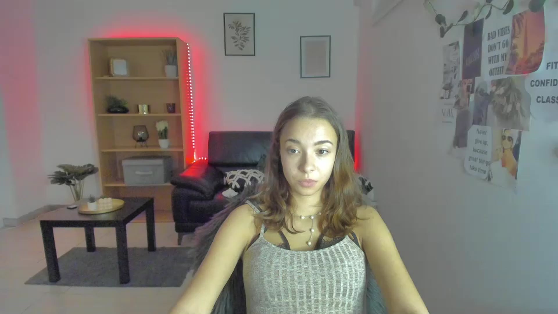 Gallery image thumbnail from Lara_lust18's myfreecams stream on, 03/12/2023, 21:12 image 12 of 20