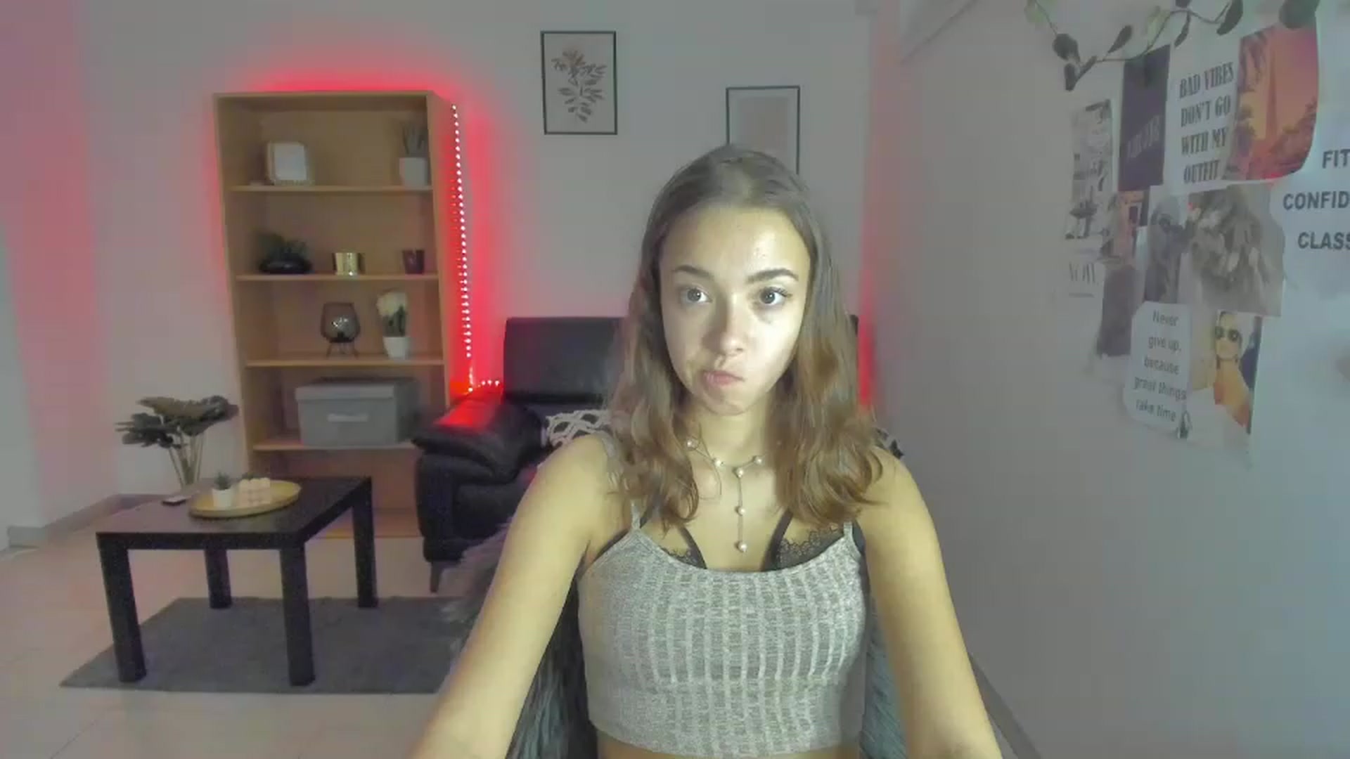 Gallery image thumbnail from Lara_lust18's myfreecams stream on, 03/12/2023, 21:12 image 13 of 20