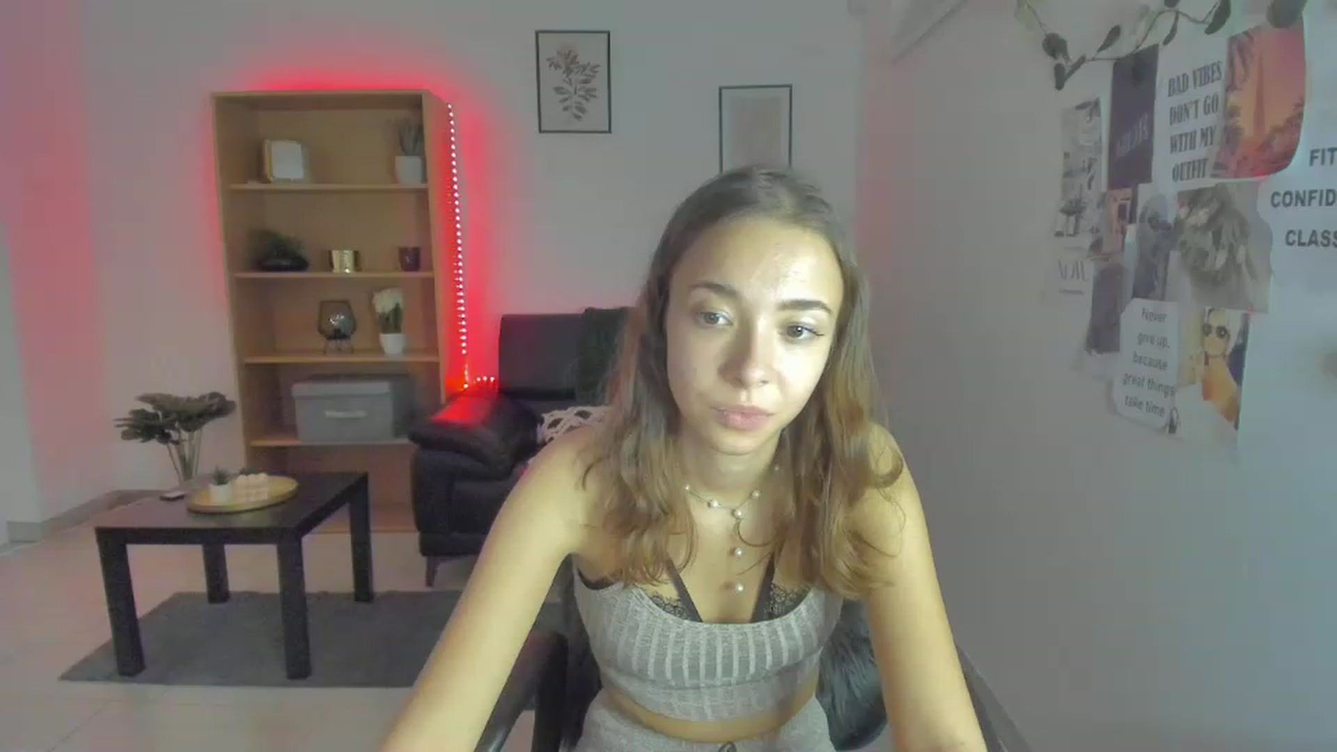 Gallery image thumbnail from Lara_lust18's myfreecams stream on, 03/12/2023, 21:12 image 20 of 20