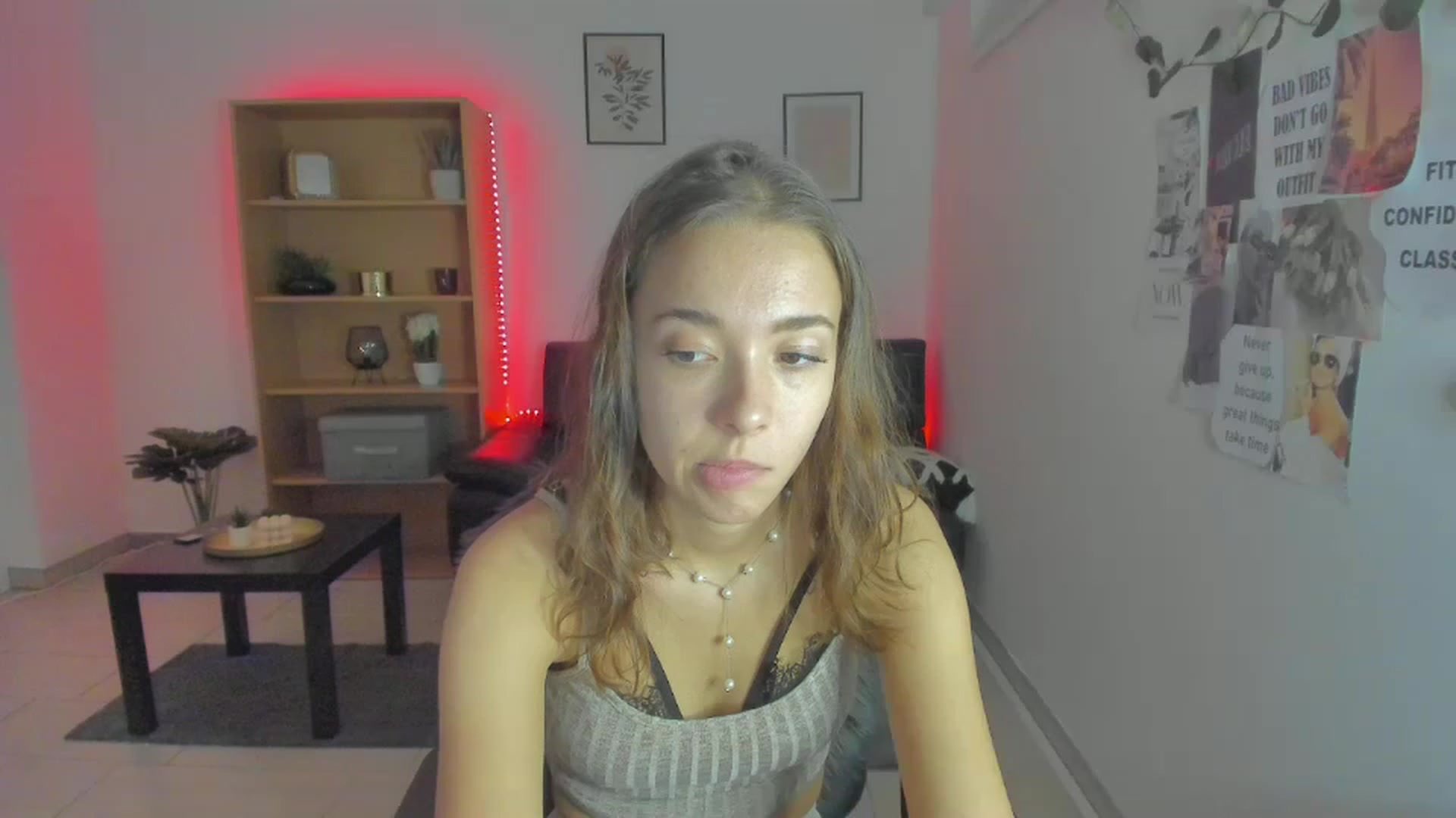 Gallery image thumbnail from Lara_lust18's myfreecams stream on, 03/12/2023, 21:12 image 1 of 20