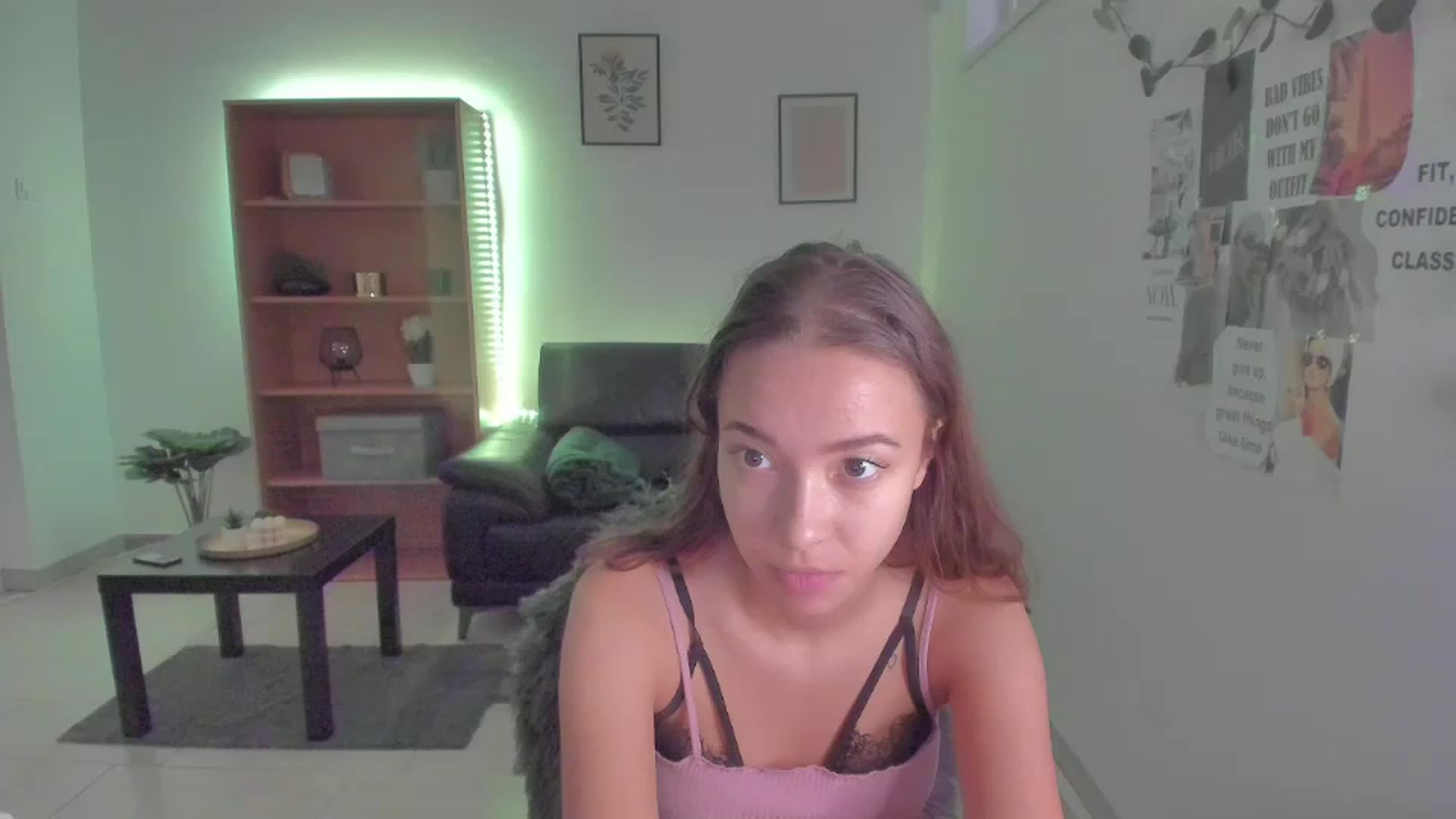 Gallery image thumbnail from Lara_lust18's myfreecams stream on, 03/14/2023, 13:56 image 6 of 20