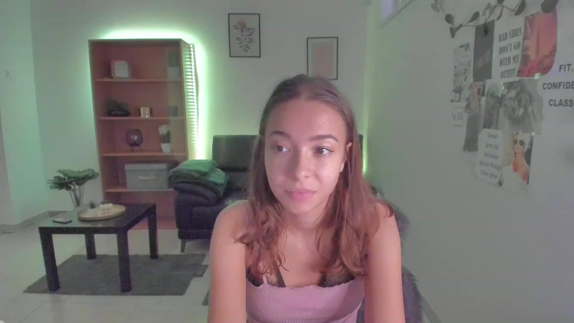 Gallery image thumbnail from Lara_lust18's myfreecams stream on, 03/14/2023, 13:56 image 18 of 20