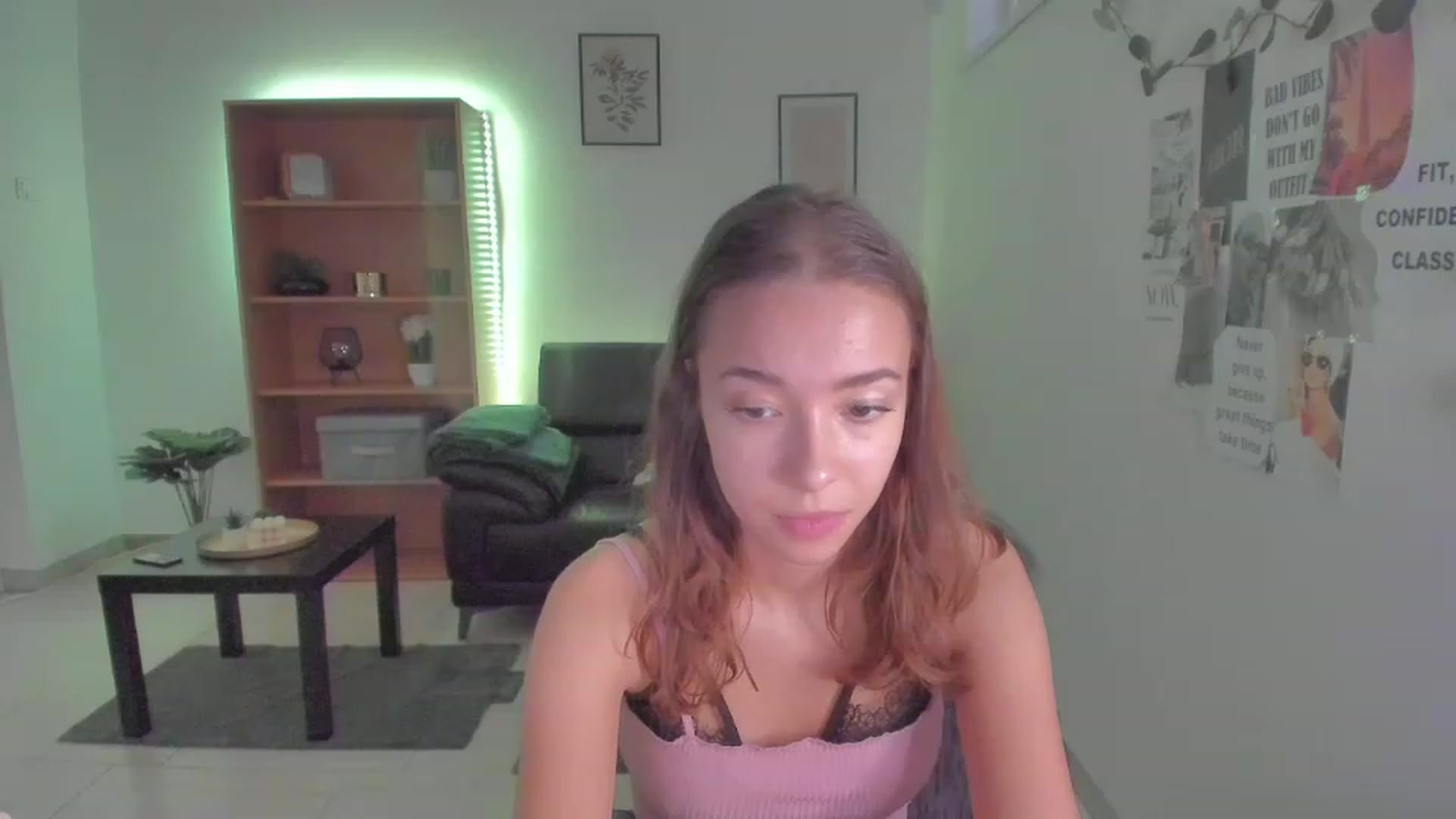Gallery image thumbnail from Lara_lust18's myfreecams stream on, 03/14/2023, 13:56 image 20 of 20