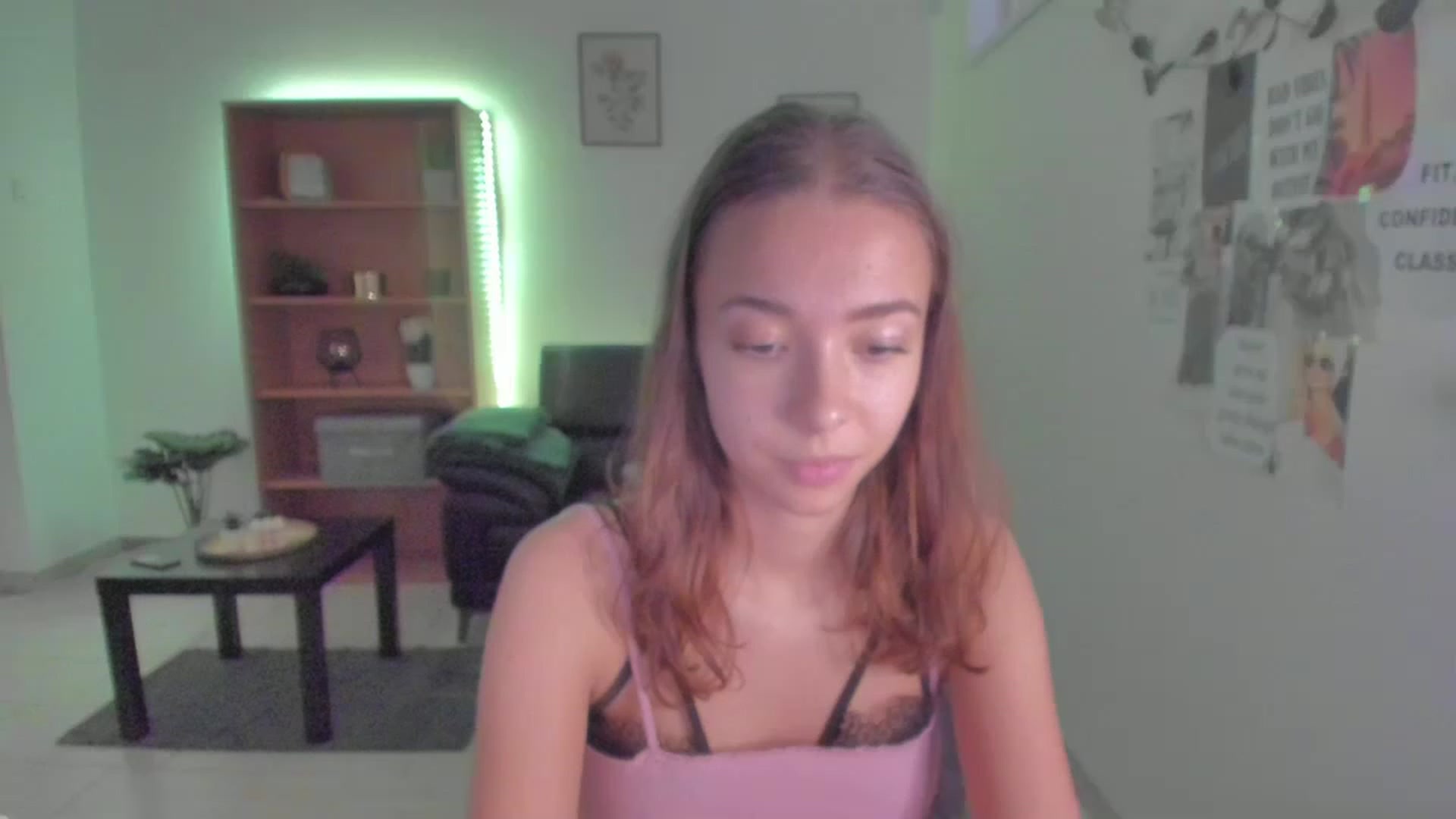 Gallery image thumbnail from Lara_lust18's myfreecams stream on, 03/14/2023, 13:56 image 12 of 20
