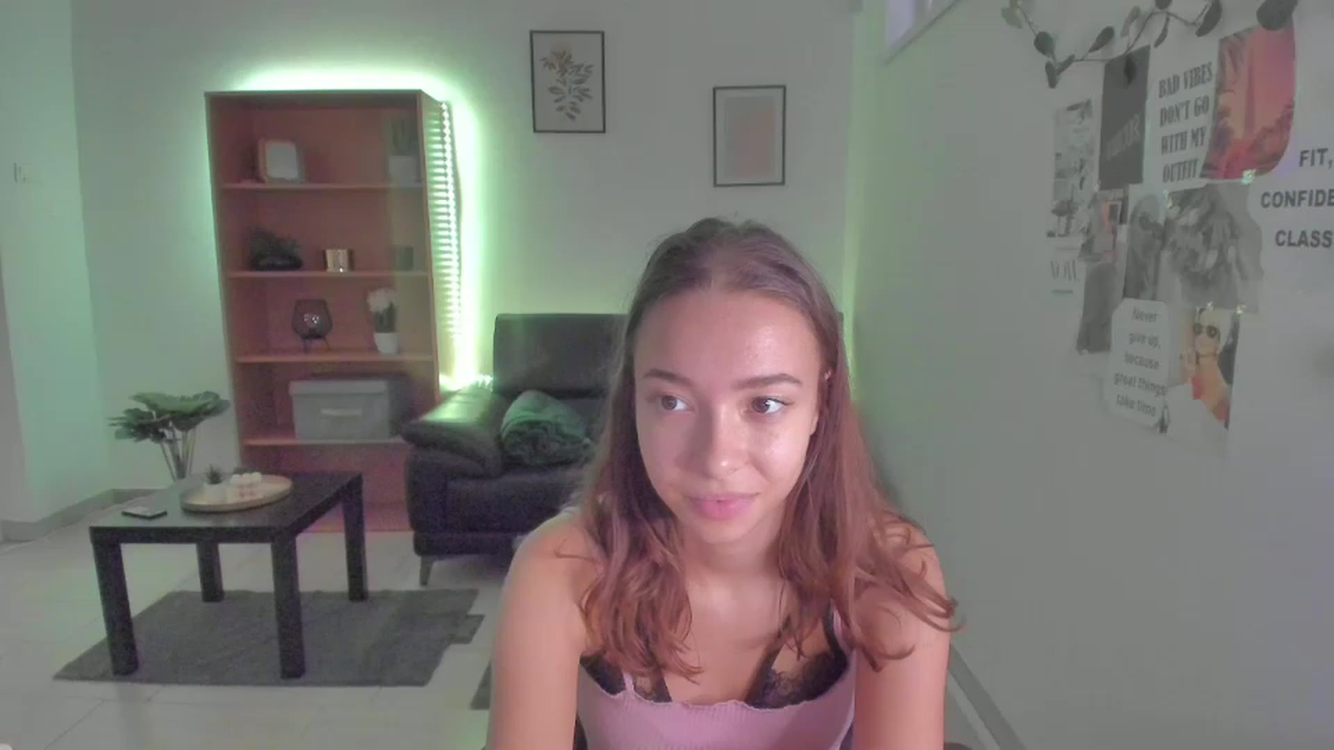 Gallery image thumbnail from Lara_lust18's myfreecams stream on, 03/14/2023, 13:56 image 3 of 20