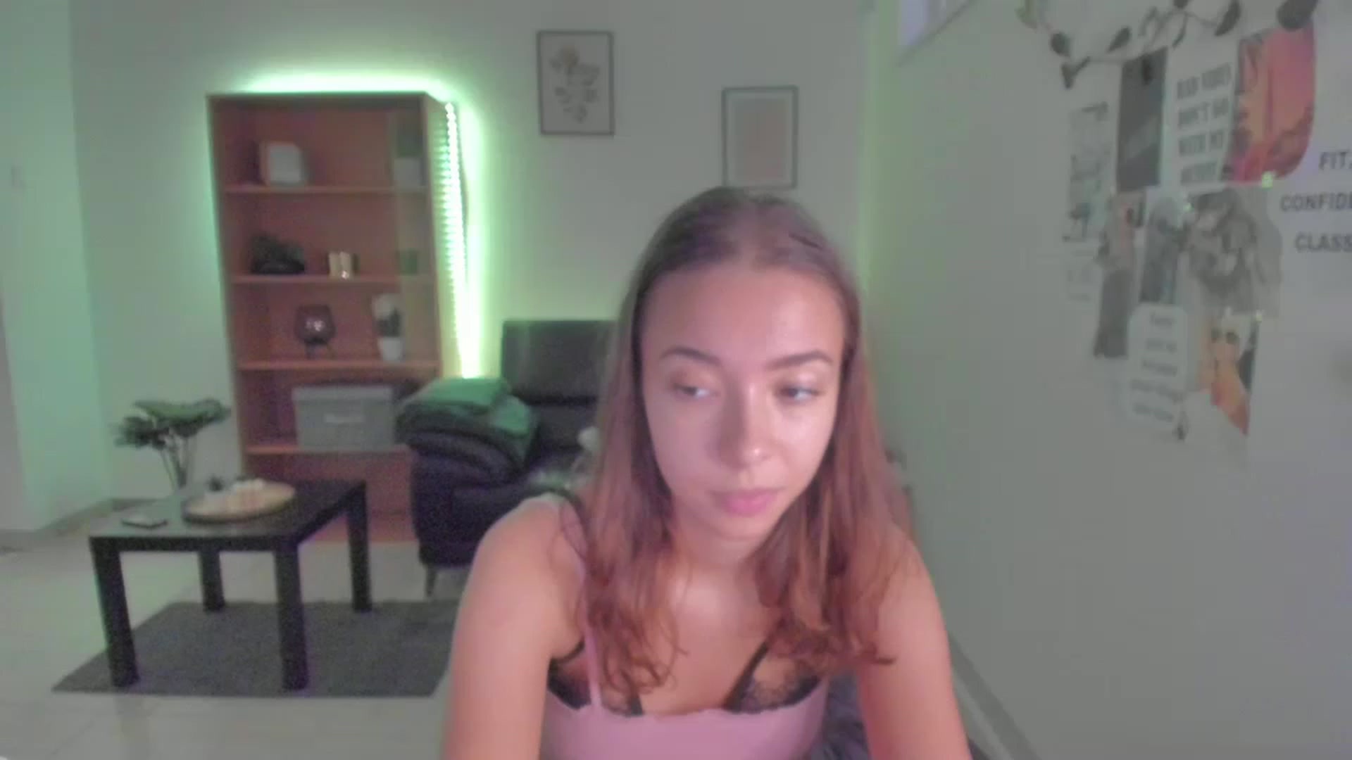 Gallery image thumbnail from Lara_lust18's myfreecams stream on, 03/14/2023, 13:56 image 13 of 20