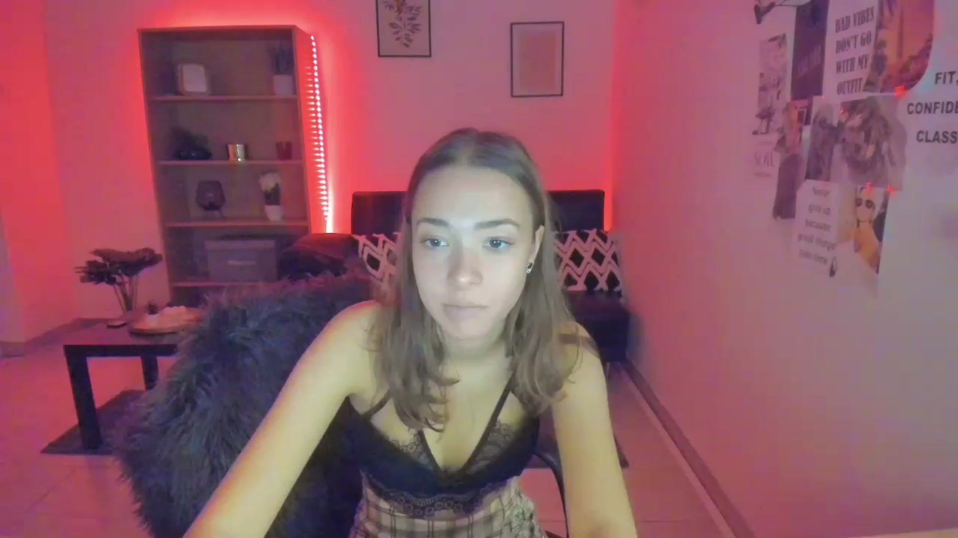Gallery image thumbnail from Lara_lust18's myfreecams stream on, 03/15/2023, 11:39 image 12 of 20