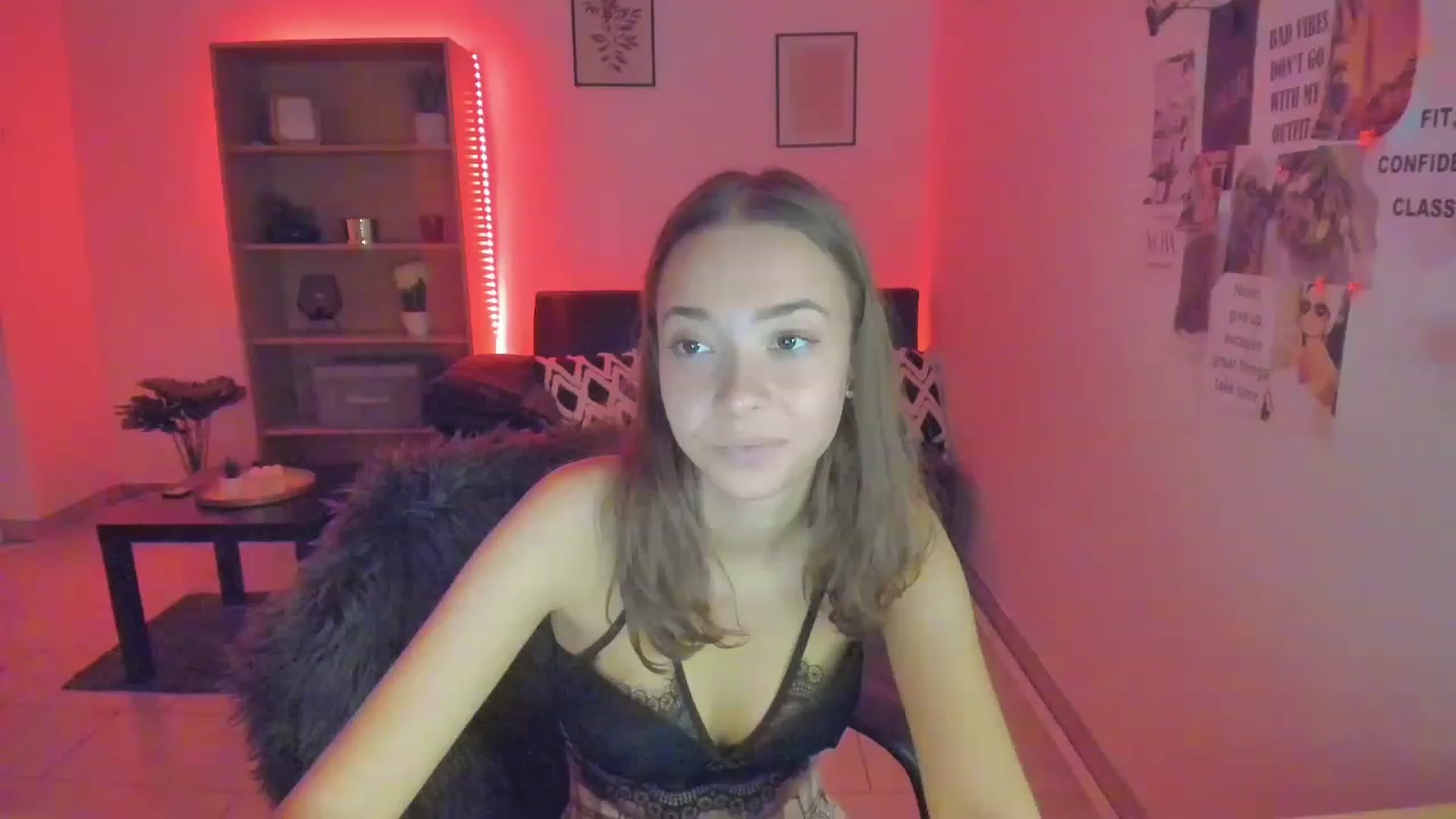 Gallery image thumbnail from Lara_lust18's myfreecams stream on, 03/15/2023, 11:39 image 15 of 20