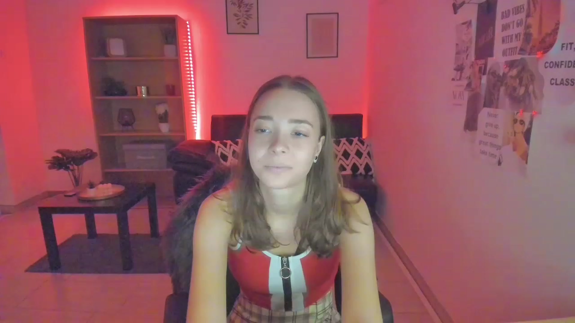 Gallery image thumbnail from Lara_lust18's myfreecams stream on, 03/15/2023, 11:39 image 7 of 20