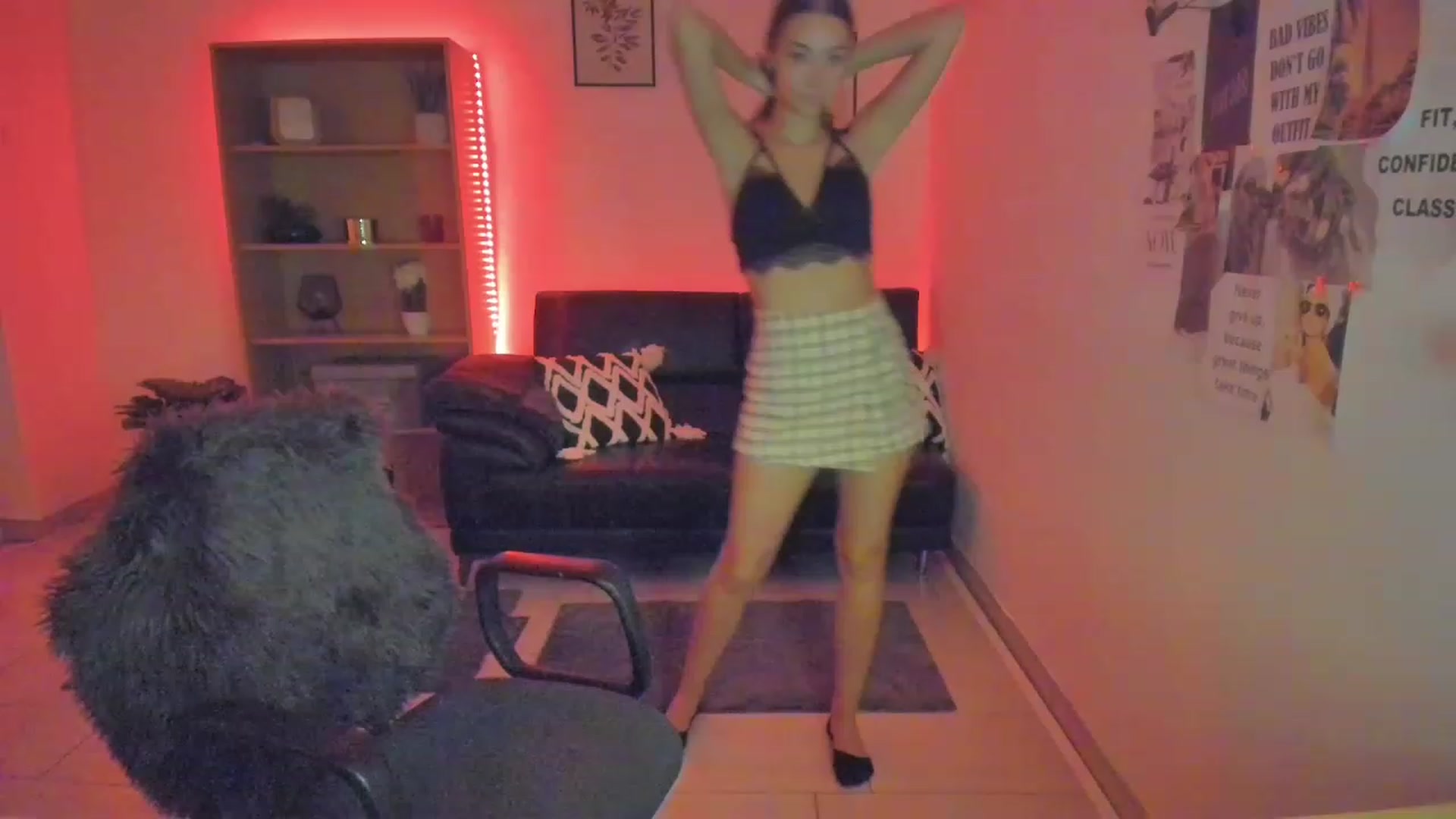 Gallery image thumbnail from Lara_lust18's myfreecams stream on, 03/15/2023, 11:39 image 16 of 20