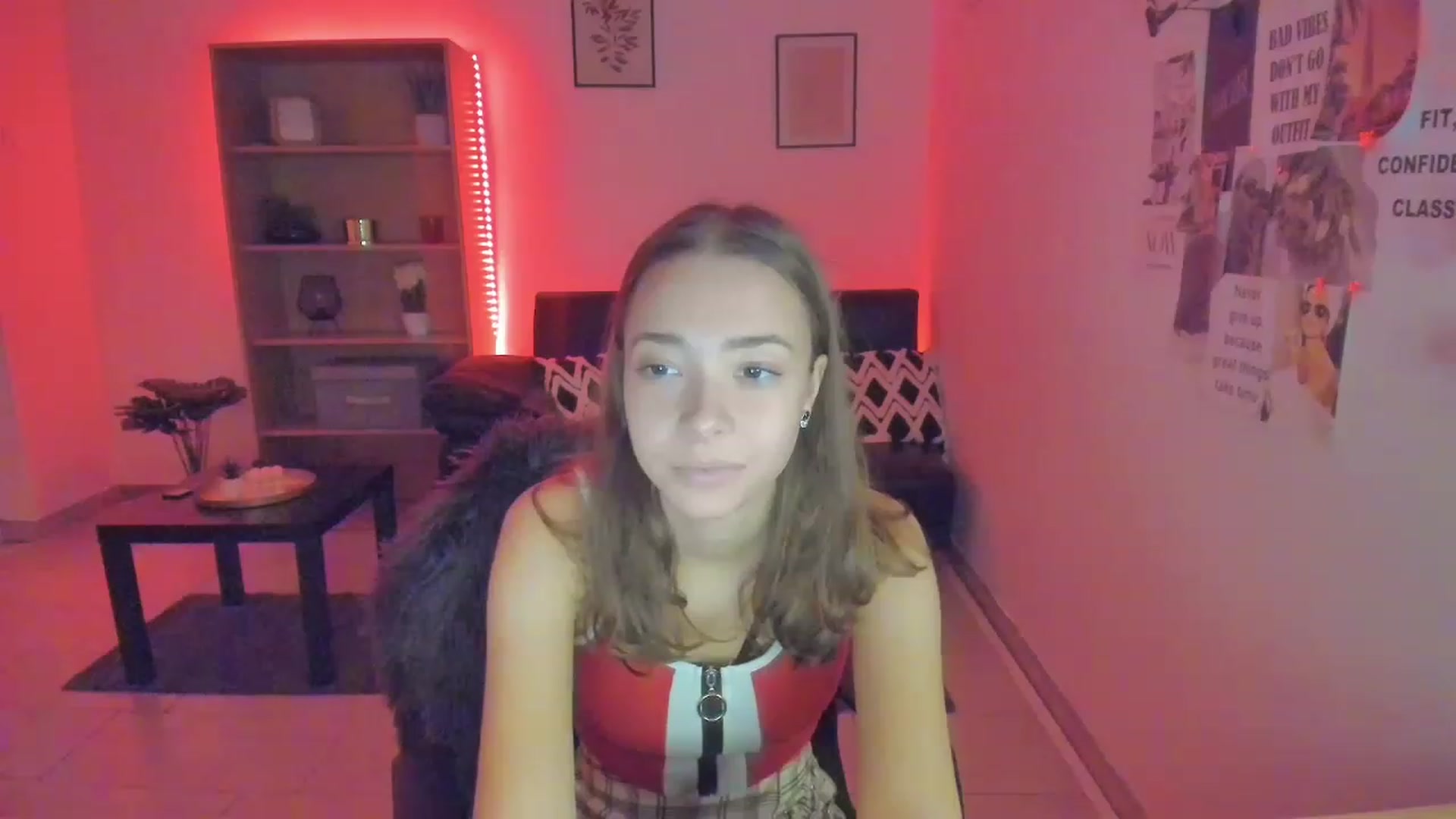 Gallery image thumbnail from Lara_lust18's myfreecams stream on, 03/15/2023, 11:39 image 6 of 20