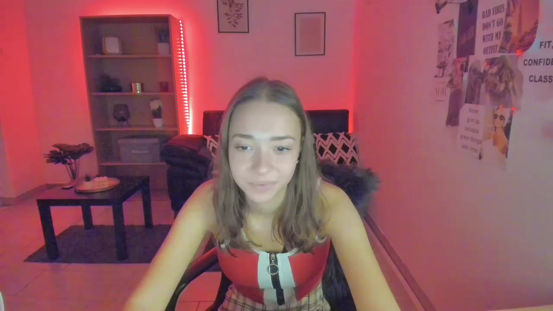 Gallery image thumbnail from Lara_lust18's myfreecams stream on, 03/15/2023, 12:37 image 6 of 20