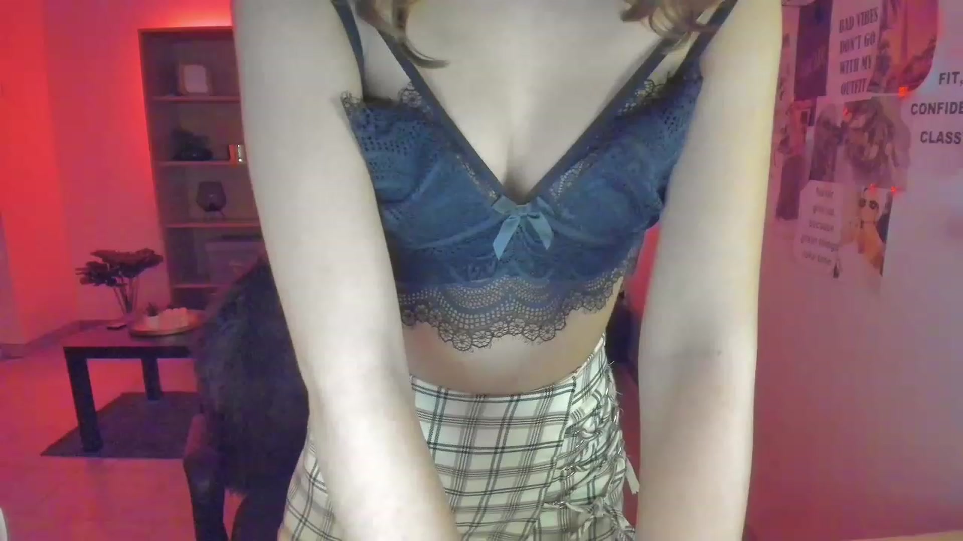 Gallery image thumbnail from Lara_lust18's myfreecams stream on, 03/15/2023, 12:37 image 14 of 20