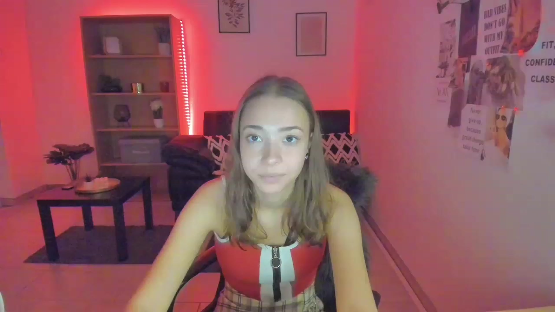 Gallery image thumbnail from Lara_lust18's myfreecams stream on, 03/15/2023, 12:37 image 2 of 20