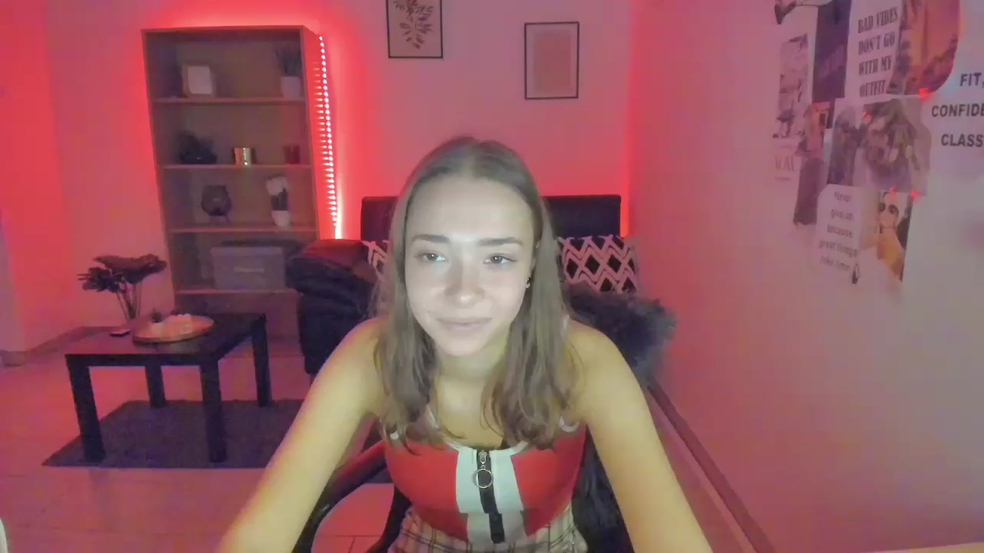 Gallery image thumbnail from Lara_lust18's myfreecams stream on, 03/15/2023, 12:37 image 7 of 20