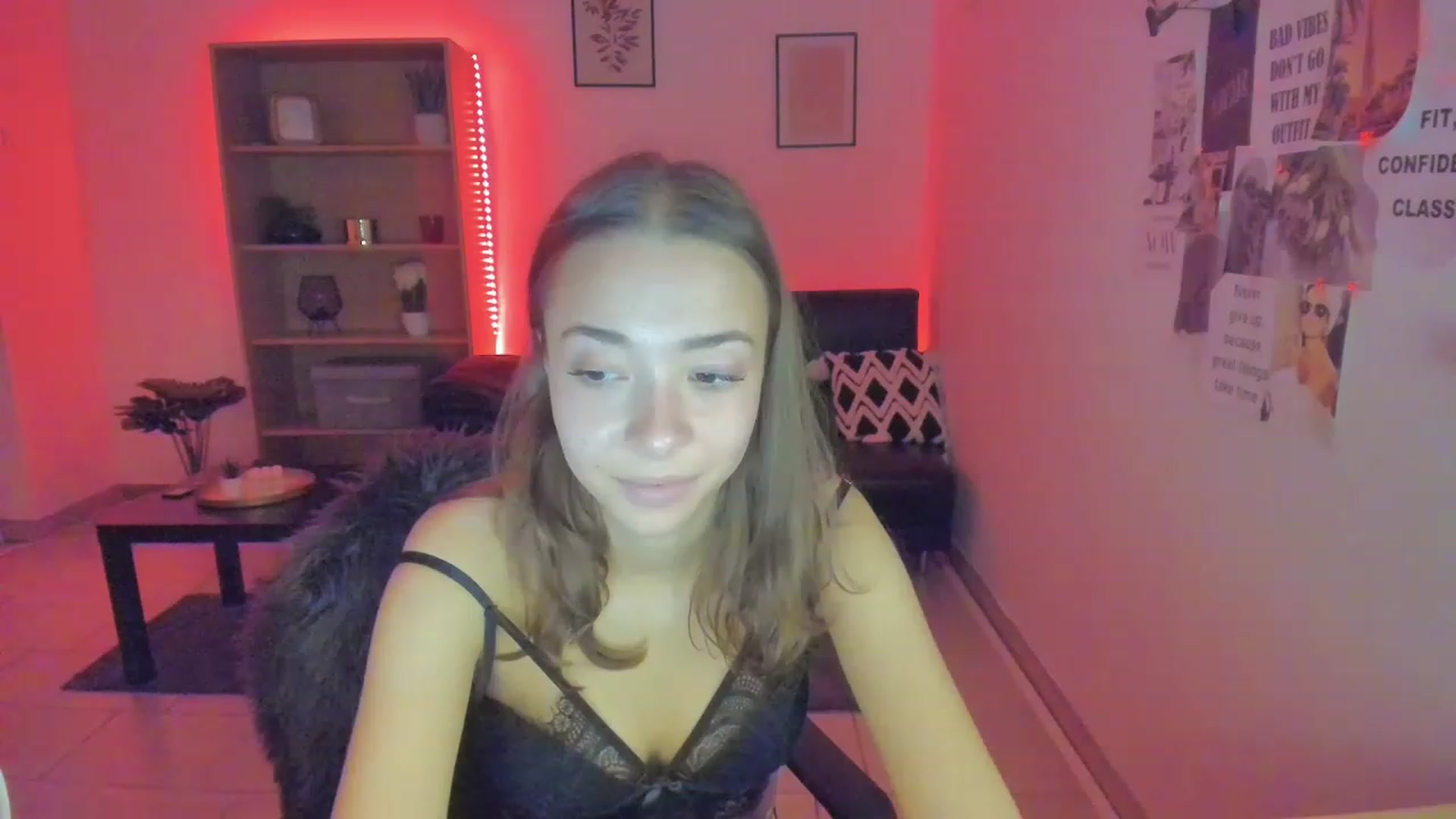 Gallery image thumbnail from Lara_lust18's myfreecams stream on, 03/15/2023, 12:37 image 17 of 20