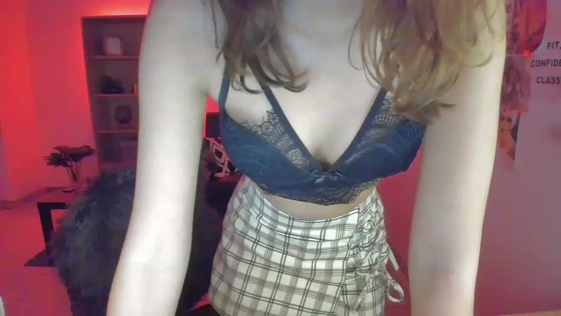 Gallery image thumbnail from Lara_lust18's myfreecams stream on, 03/15/2023, 12:37 image 18 of 20