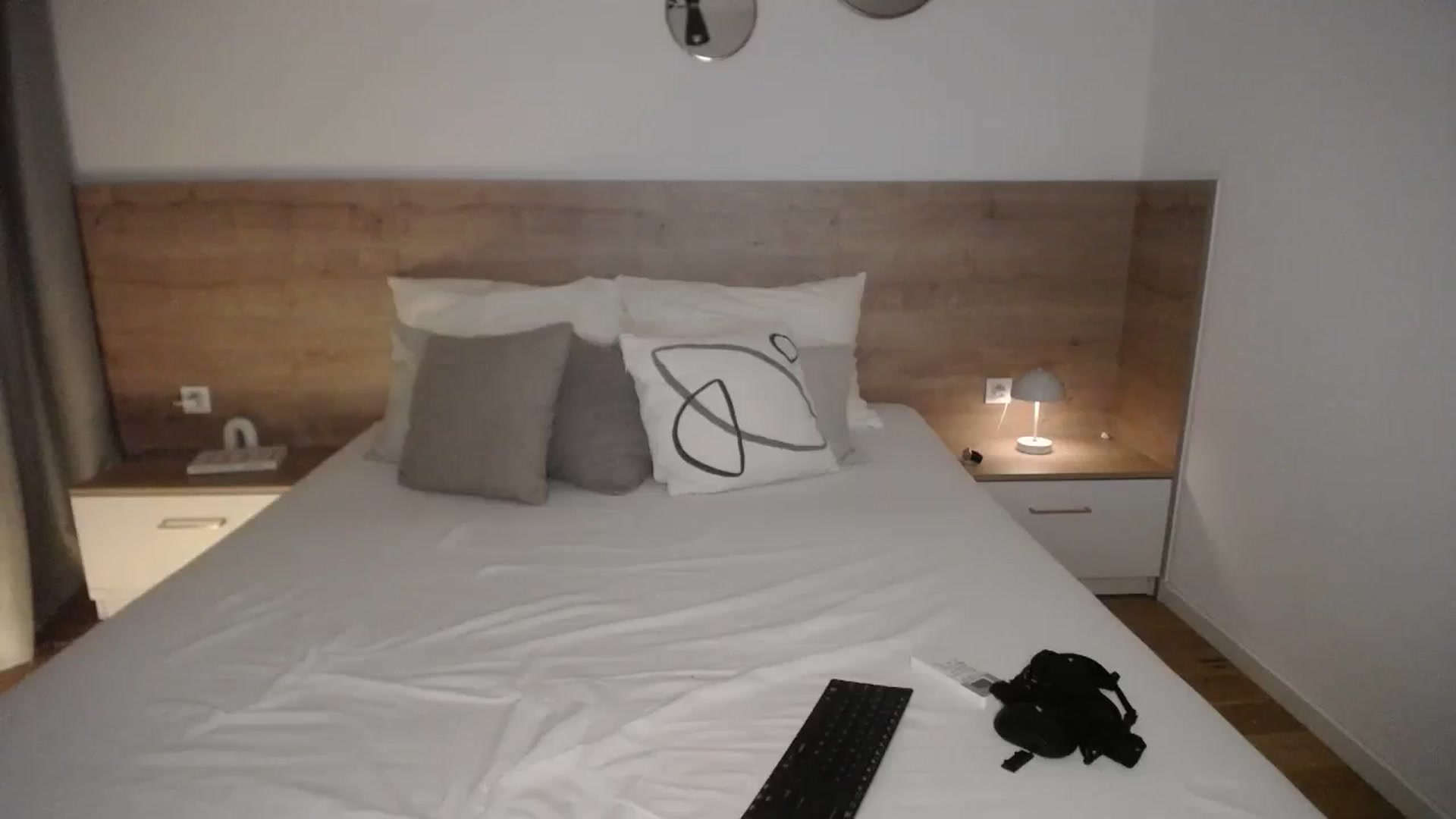 Gallery image thumbnail from Lara_xo's myfreecams stream on, 04/15/2024, 17:11 image 17 of 20
