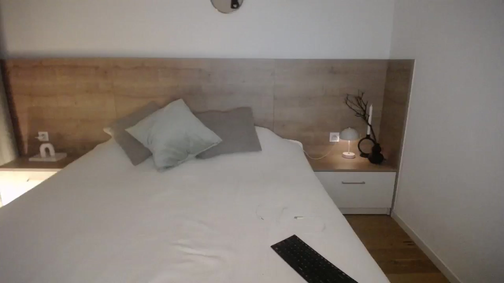 Gallery image thumbnail from Lara_xo's myfreecams stream on, 05/03/2024, 21:53 image 16 of 20