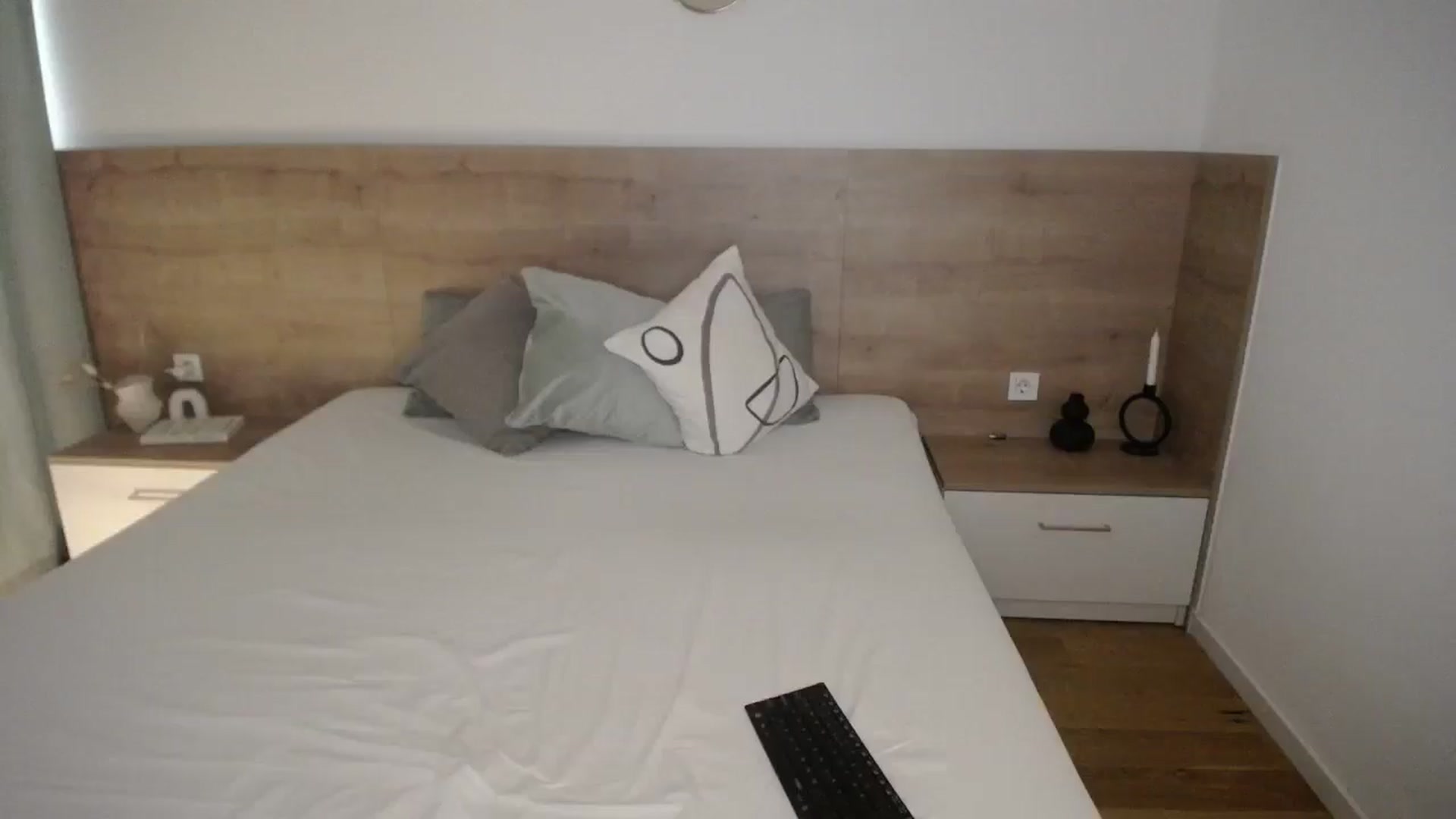 Gallery image thumbnail from Lara_xo's myfreecams stream on, 06/18/2024, 17:07 image 13 of 20