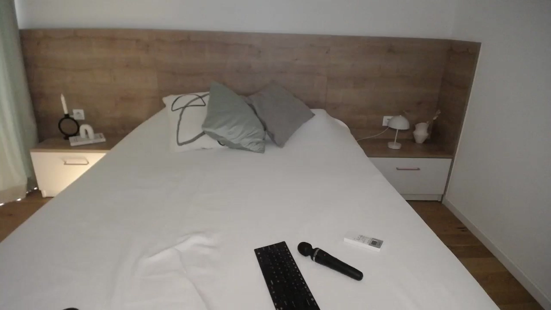 Gallery image thumbnail from Lara_xo's myfreecams stream on, 06/25/2024, 15:06 image 20 of 20