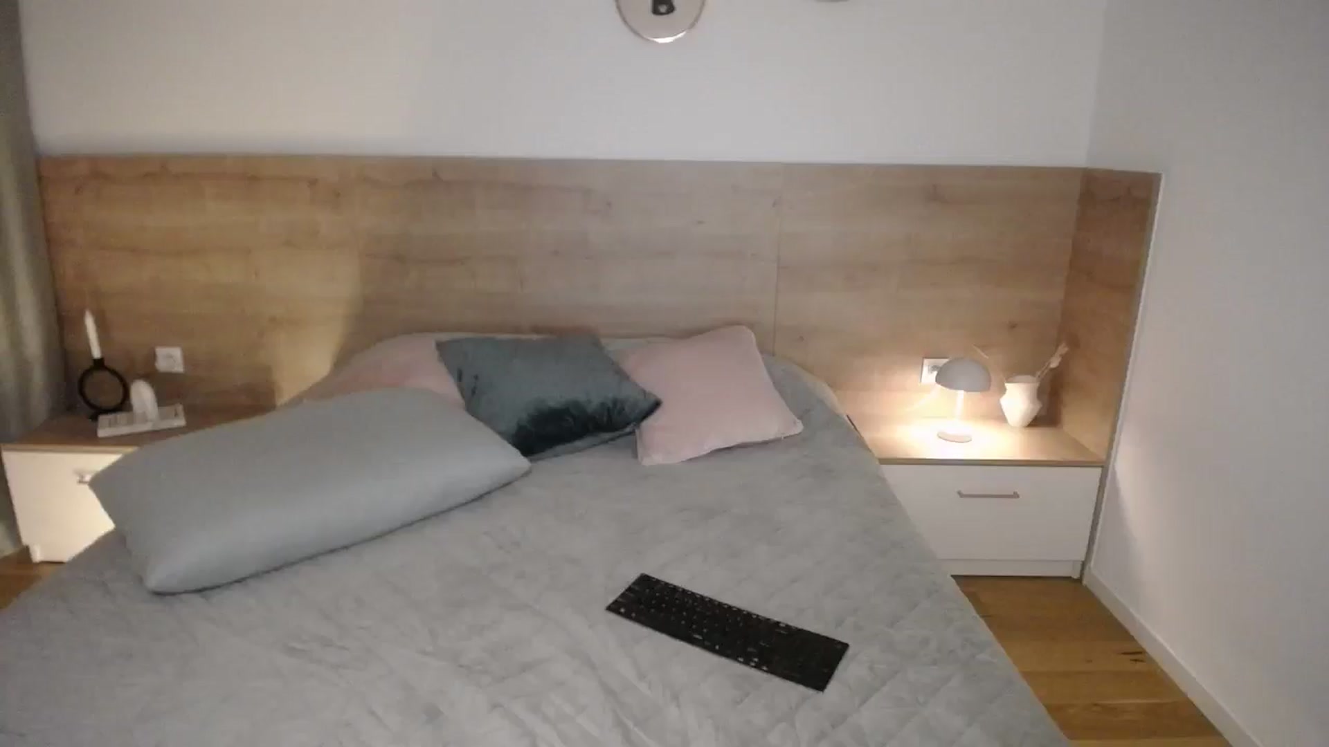 Gallery image thumbnail from Lara_xo's myfreecams stream on, 06/26/2024, 18:14 image 11 of 20