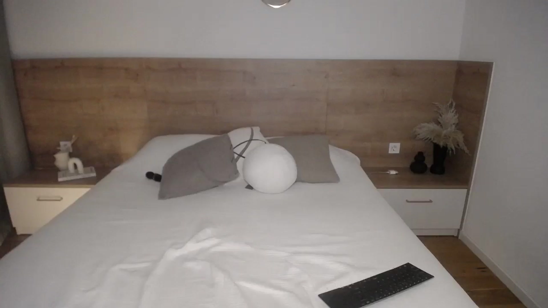 Gallery image thumbnail from Lara_xo's myfreecams stream on, 07/05/2024, 22:11 image 19 of 20