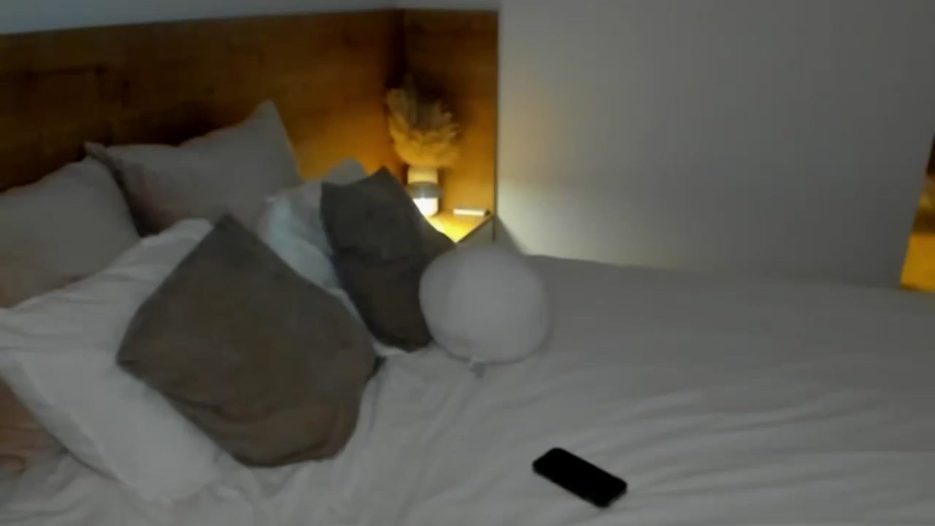 Gallery image thumbnail from Lara_xo's myfreecams stream on, 12/12/2024, 17:51 image 3 of 20