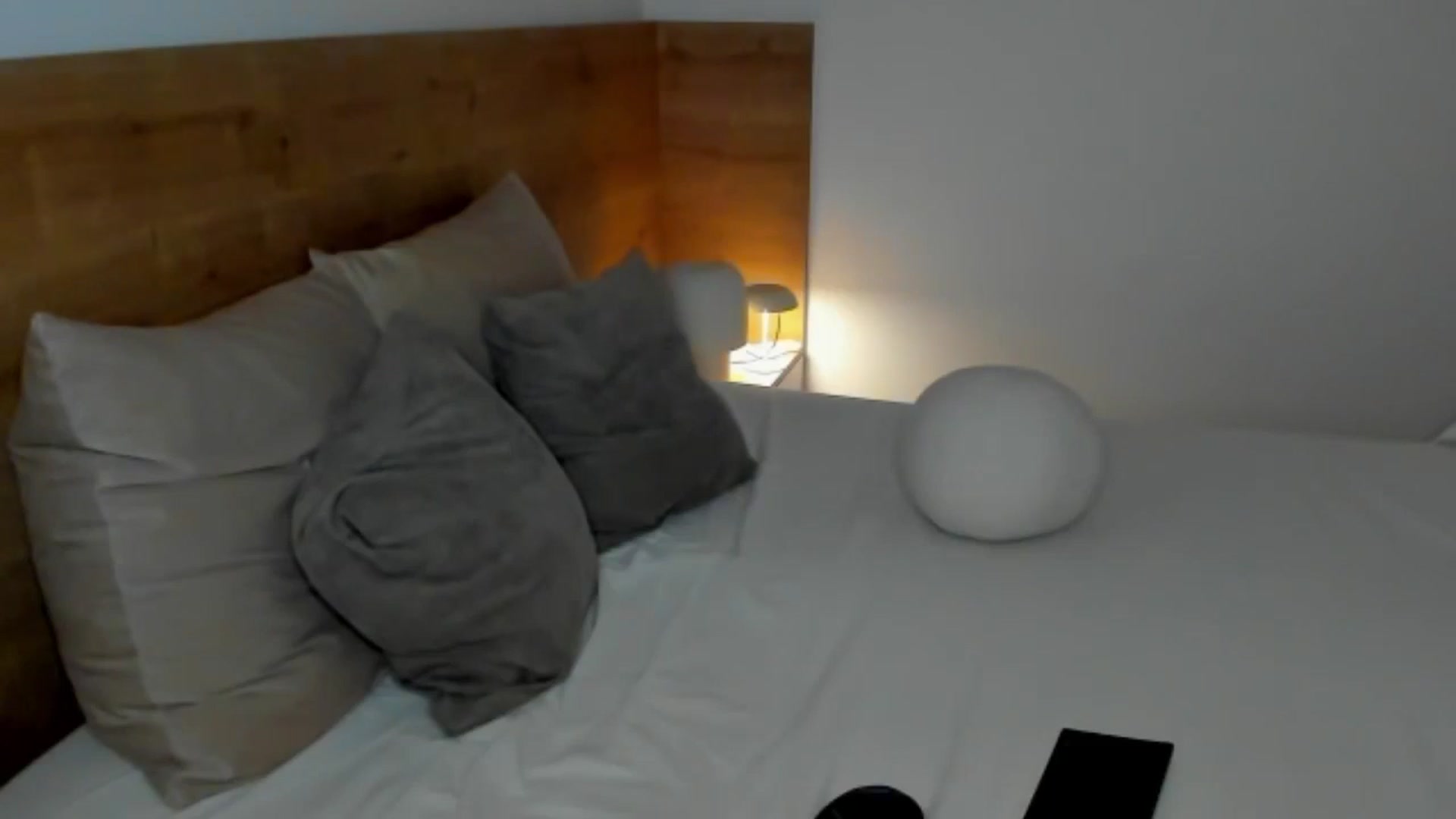 Gallery image thumbnail from Lara_xo's myfreecams stream on, 01/07/2025, 17:57 image 7 of 20