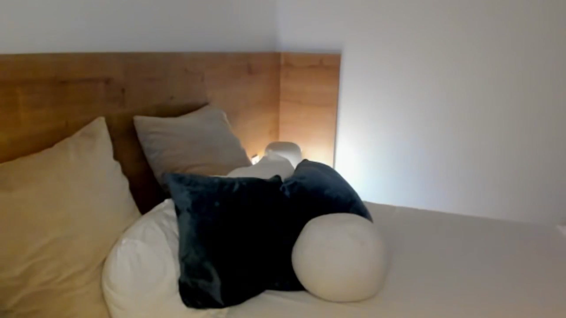 Gallery image thumbnail from Lara_xo's myfreecams stream on, 01/23/2025, 19:41 image 4 of 20