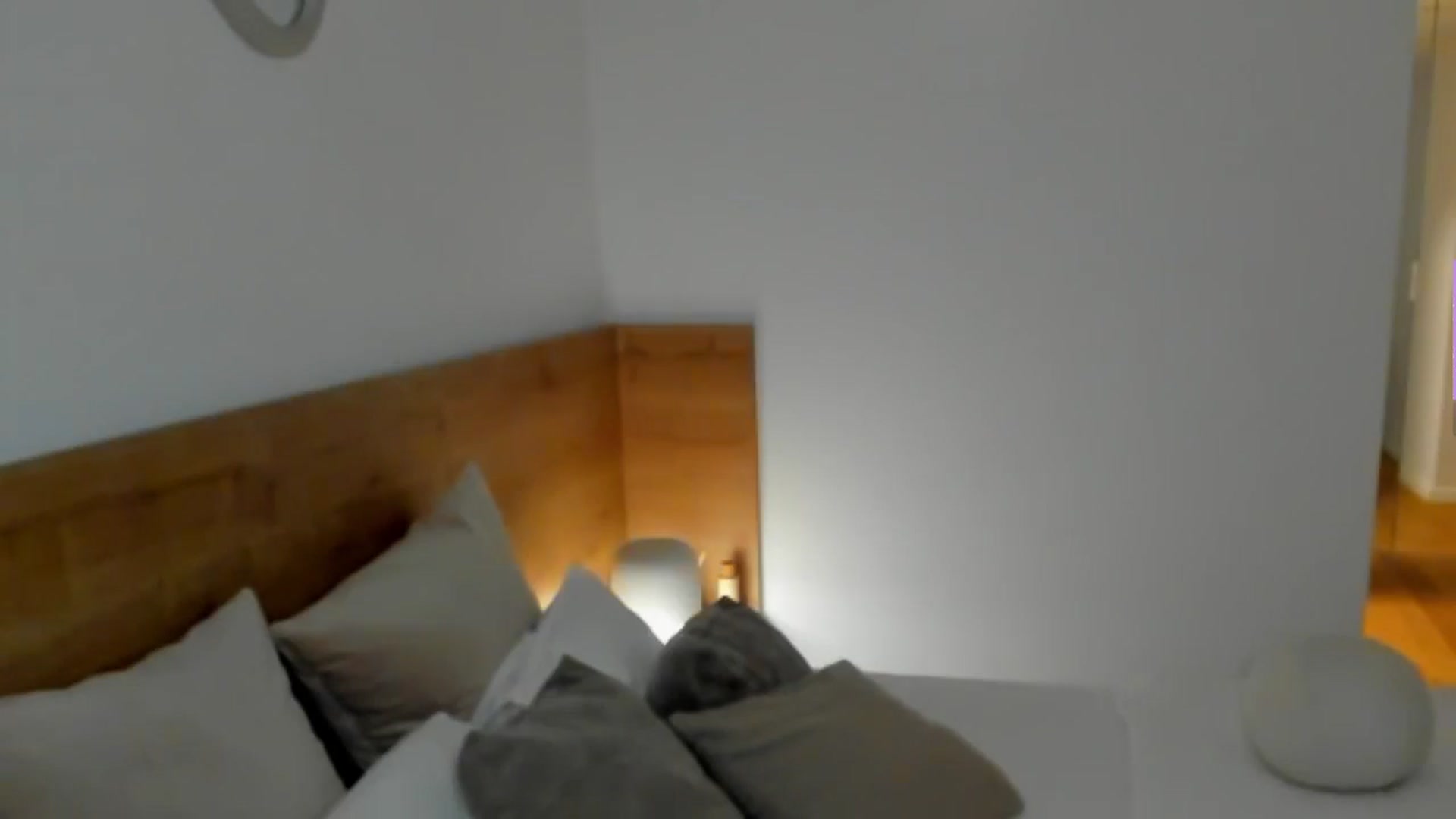 Gallery image thumbnail from Lara_xo's myfreecams stream on, 02/06/2025, 17:56 image 18 of 20