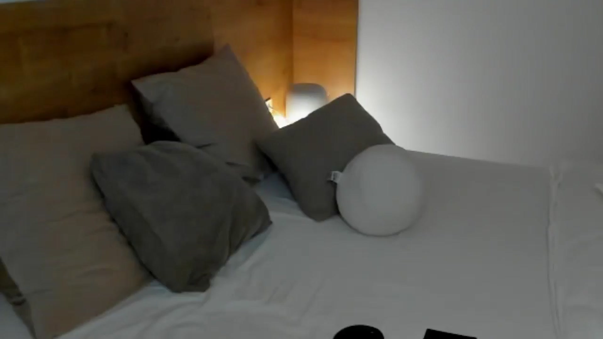 Gallery image thumbnail from Lara_xo's myfreecams stream on, 02/09/2025, 01:06 image 8 of 20