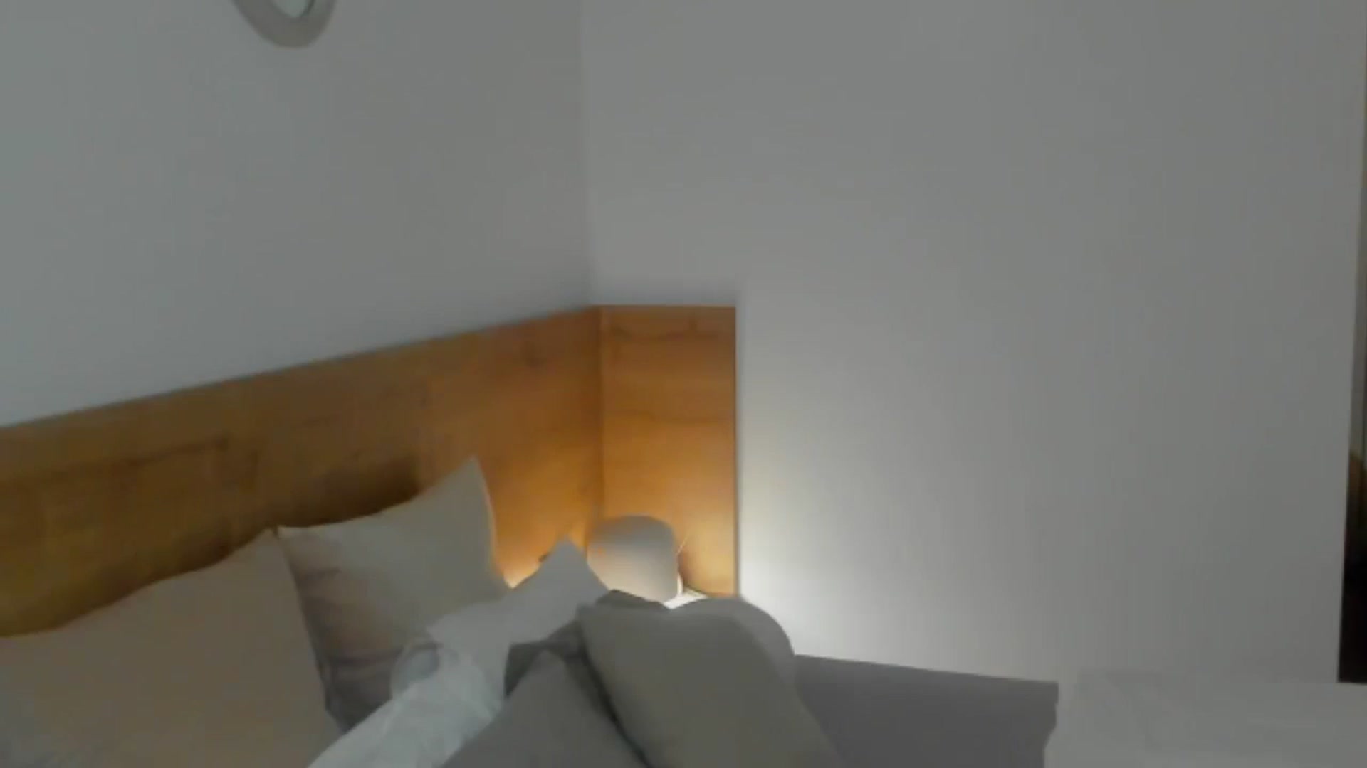 Gallery image thumbnail from Lara_xo's myfreecams stream on, 02/17/2025, 18:29 image 5 of 20