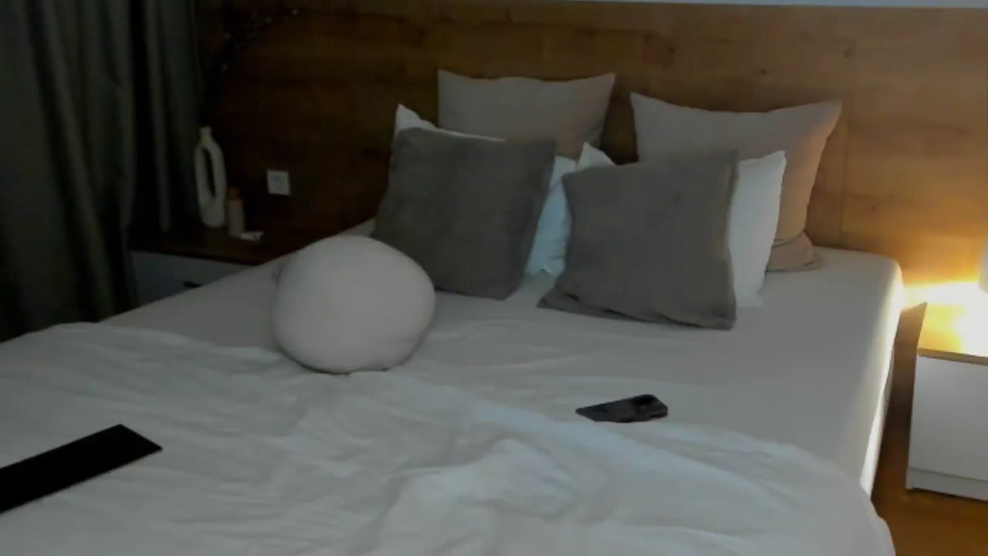 Gallery image thumbnail from Lara_xo's myfreecams stream on, 05/17/2025, 22:07 image 20 of 20