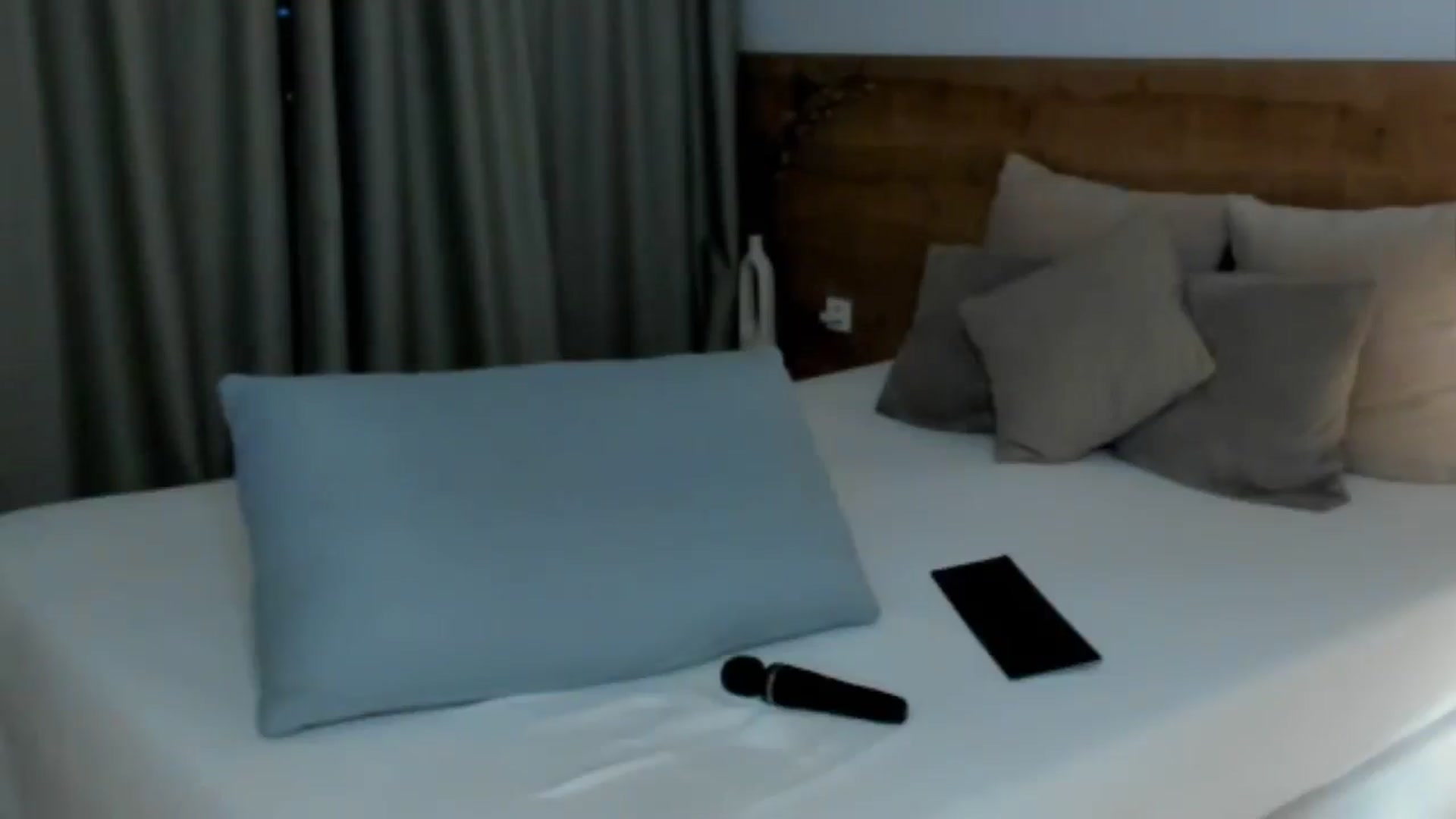 Gallery image thumbnail from Lara_xo's myfreecams stream on, 06/08/2025, 24:05 image 19 of 20