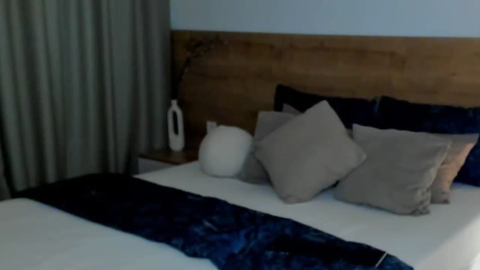 Gallery image thumbnail from Lara_xo's myfreecams stream on, 06/10/2025, 17:40 image 18 of 20