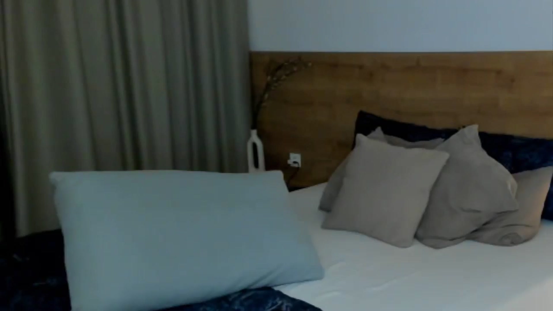 Gallery image thumbnail from Lara_xo's myfreecams stream on, 06/17/2025, 19:47 image 16 of 20