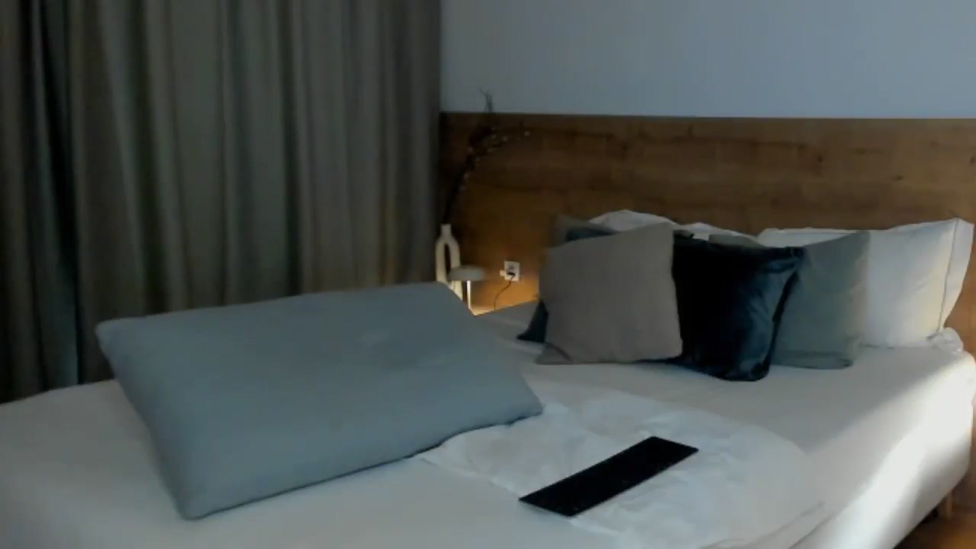 Gallery image thumbnail from Lara_xo's myfreecams stream on, 06/24/2025, 18:17 image 4 of 20