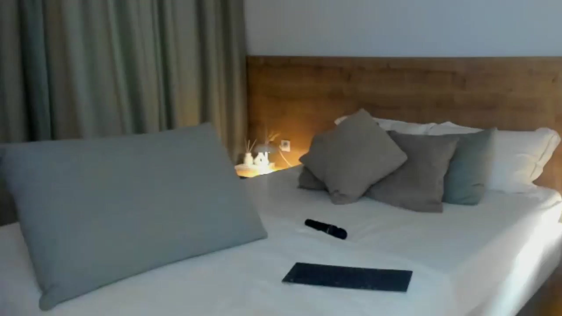 Gallery image thumbnail from Lara_xo's myfreecams stream on, 07/03/2025, 17:51 image 20 of 20