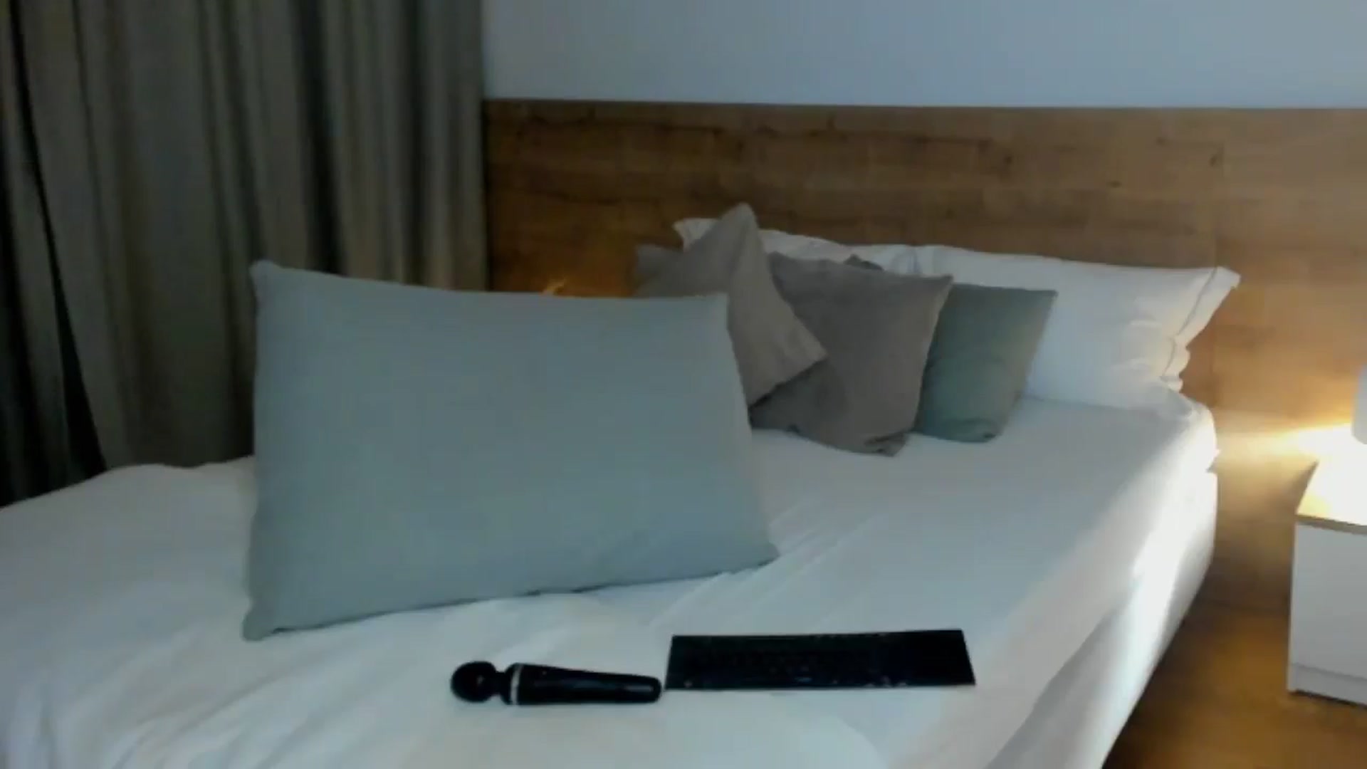 Gallery image thumbnail from Lara_xo's myfreecams stream on, 07/05/2025, 21:22 image 12 of 20