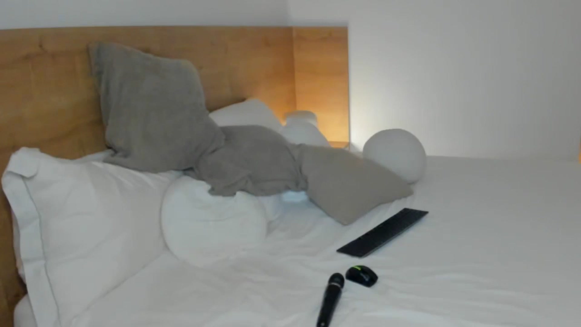 Gallery image thumbnail from Lara_xo's myfreecams stream on, 07/07/2025, 18:07 image 15 of 20