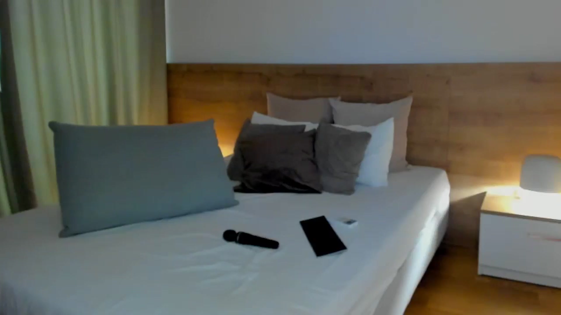 Gallery image thumbnail from Lara_xo's myfreecams stream on, 07/15/2025, 16:02 image 15 of 20