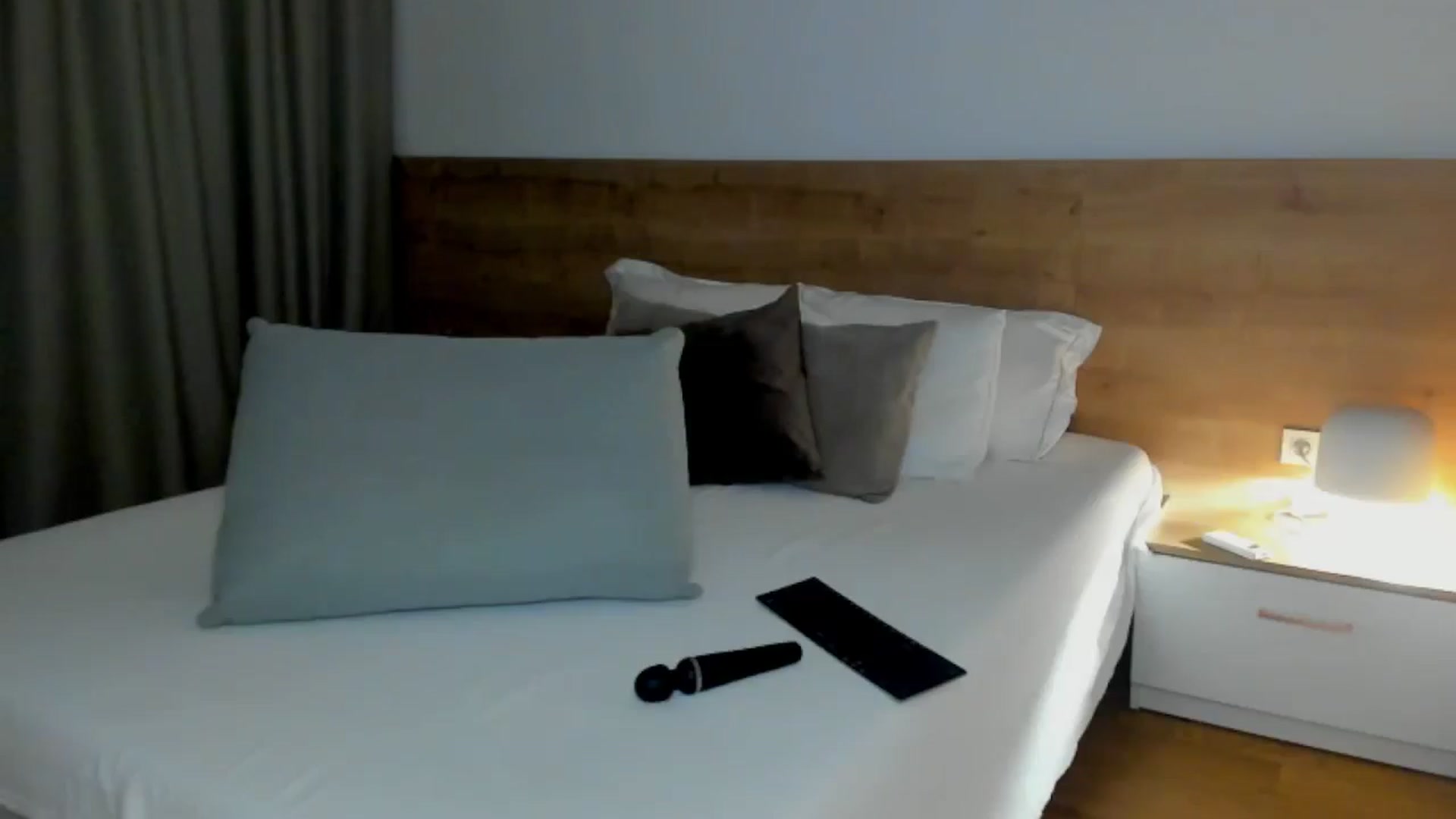 Gallery image thumbnail from Lara_xo's myfreecams stream on, 07/29/2025, 20:23 image 6 of 20
