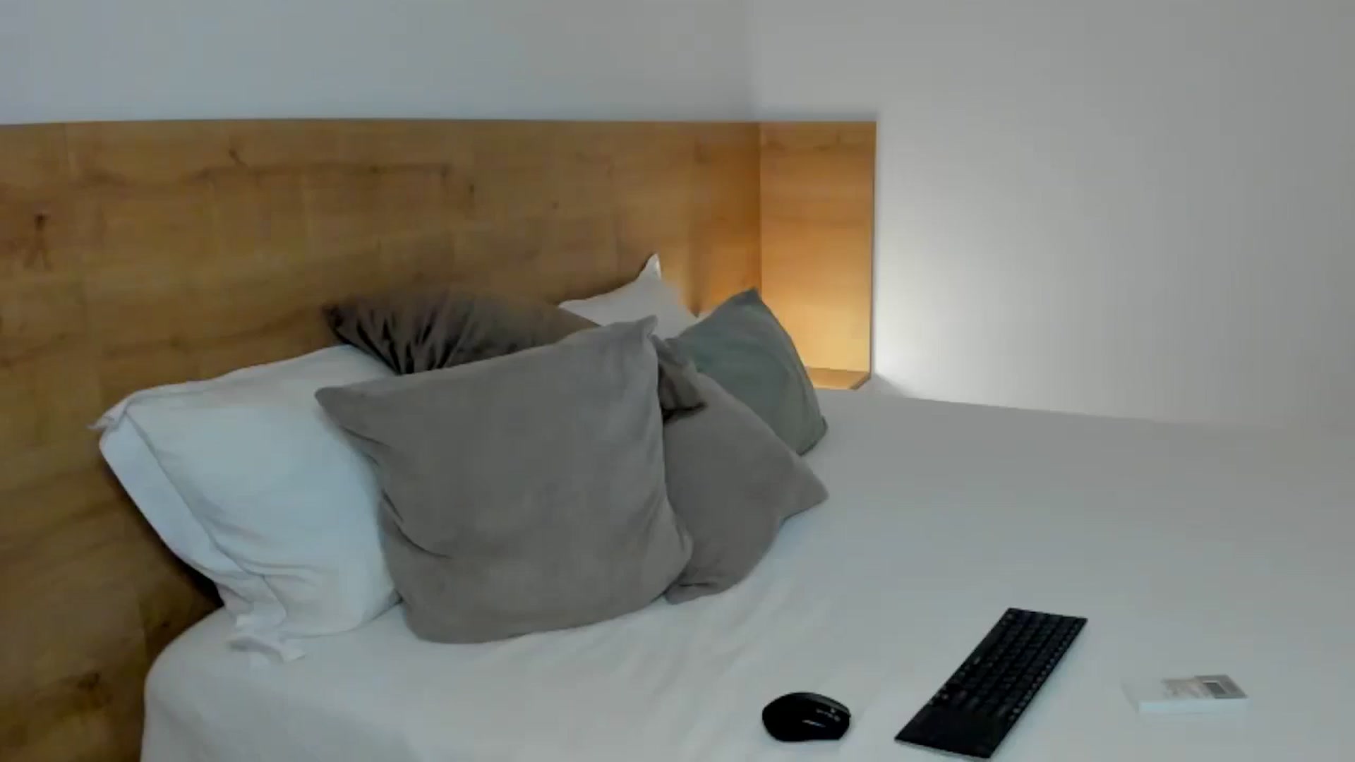 Gallery image thumbnail from Lara_xo's myfreecams stream on, 07/31/2025, 03:59 image 14 of 20