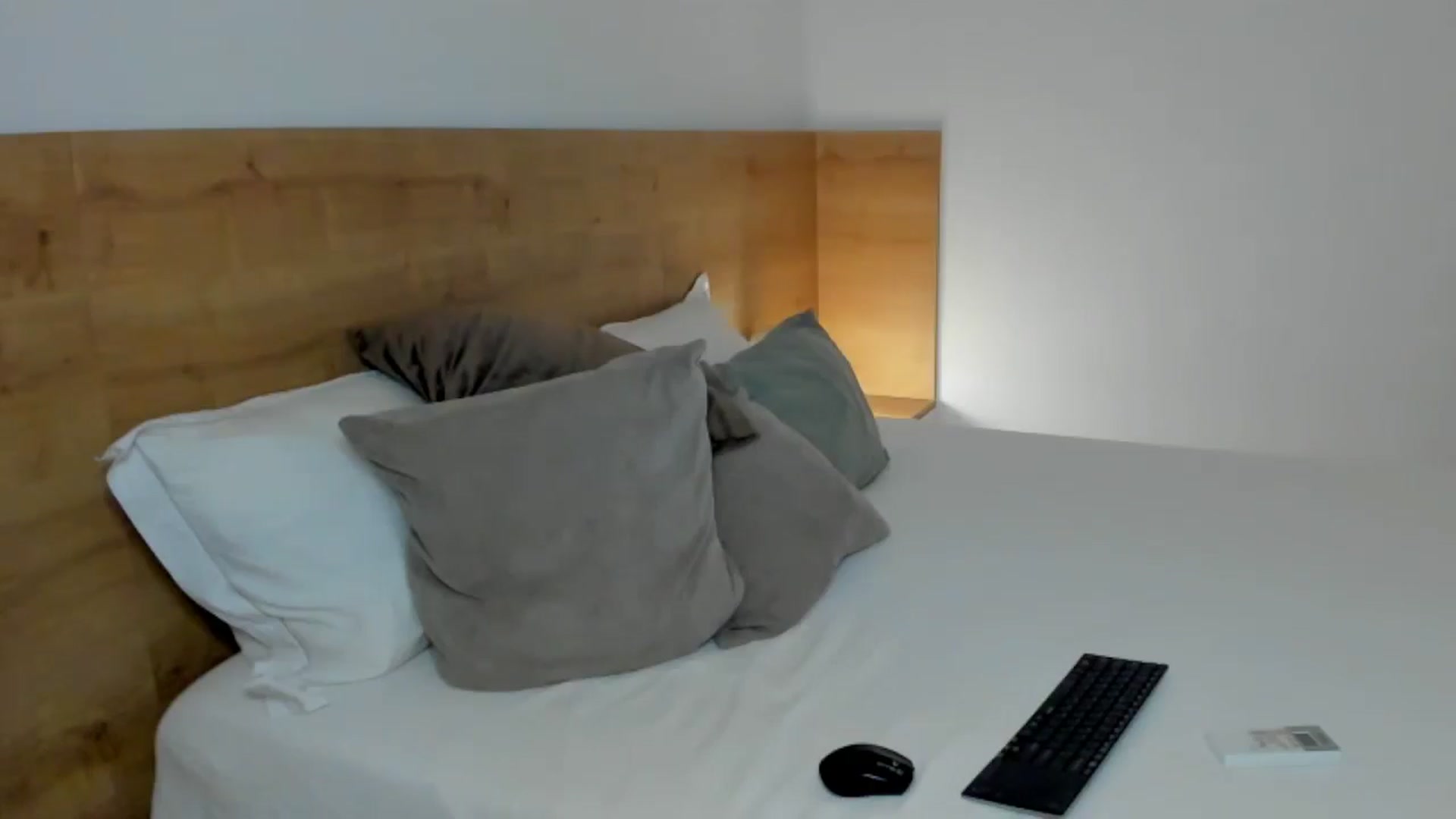Gallery image thumbnail from Lara_xo's myfreecams stream on, 07/31/2025, 03:59 image 15 of 20